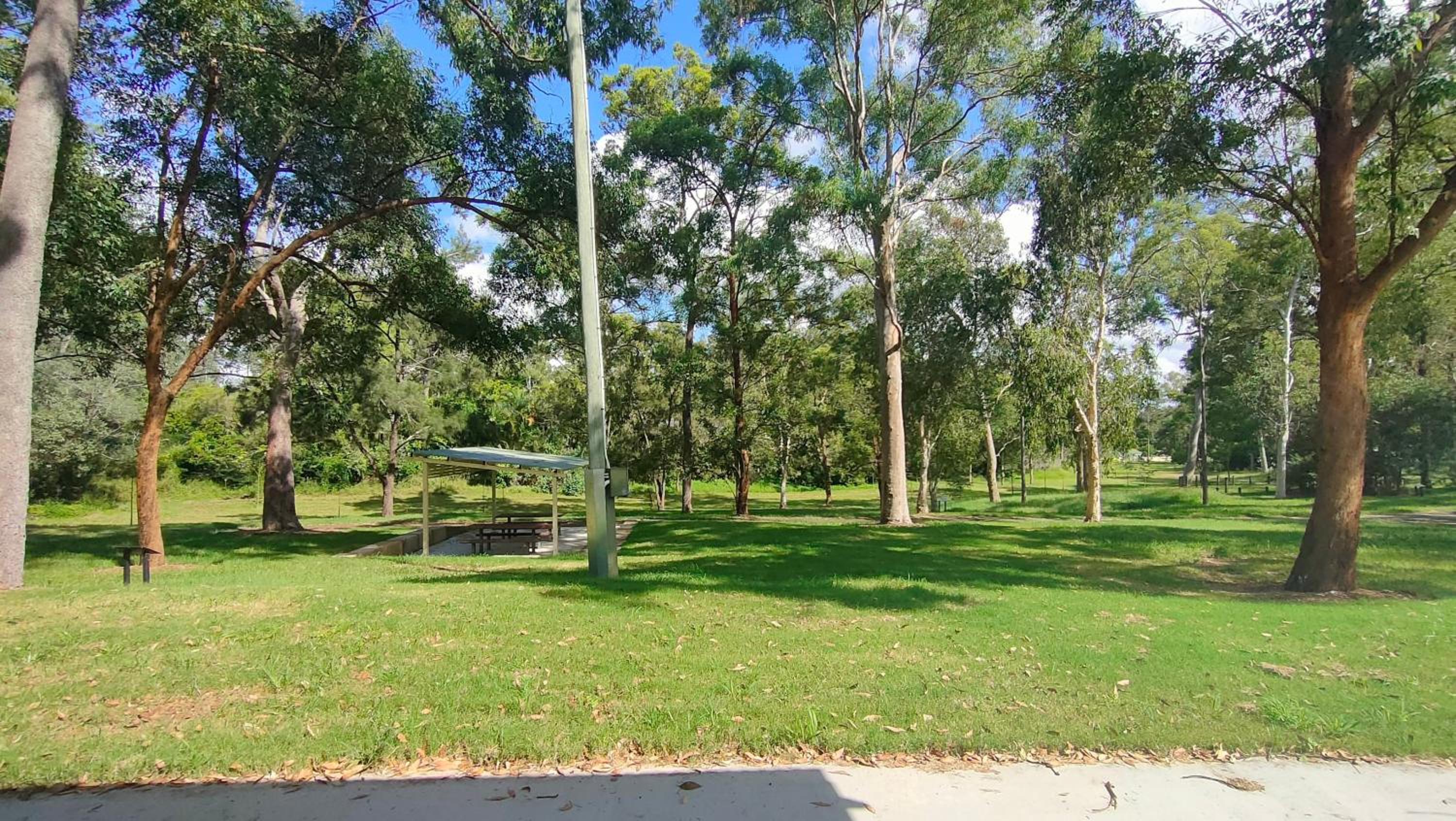 The Woodlands Hideaway - 2 Bedroom Modern Acreage Guesthouse