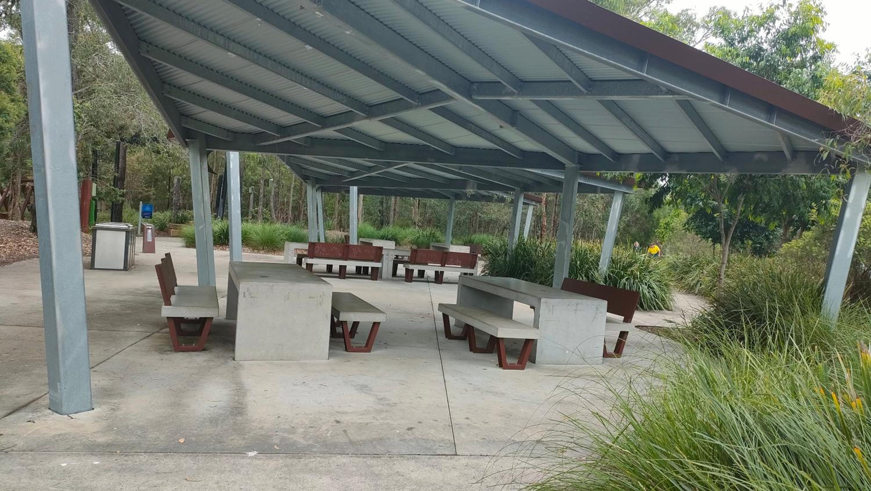 The Woodlands Hideaway - 2 Bedroom Modern Acreage Guesthouse
