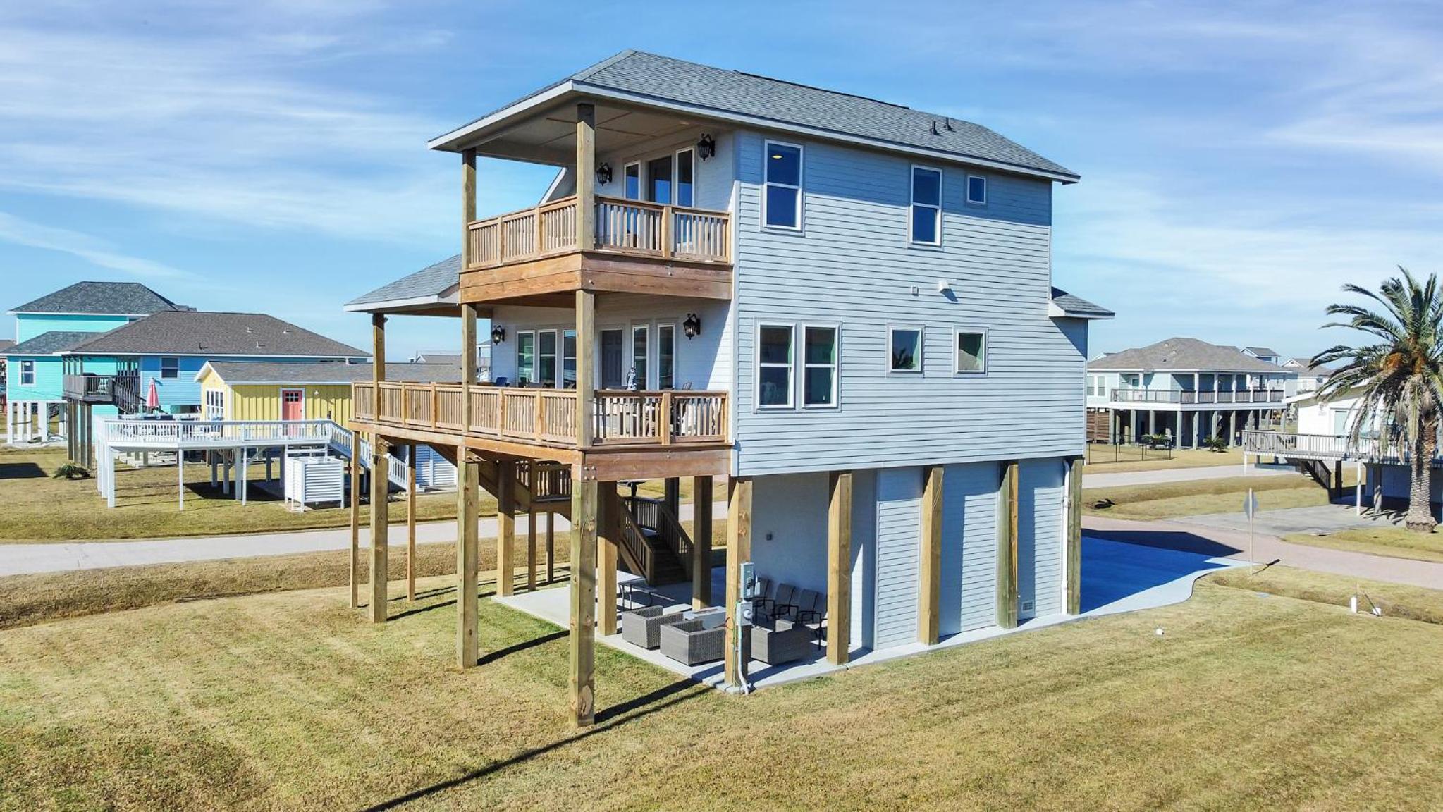 La Buena Brisa - The Good Breeze with Gulf views.