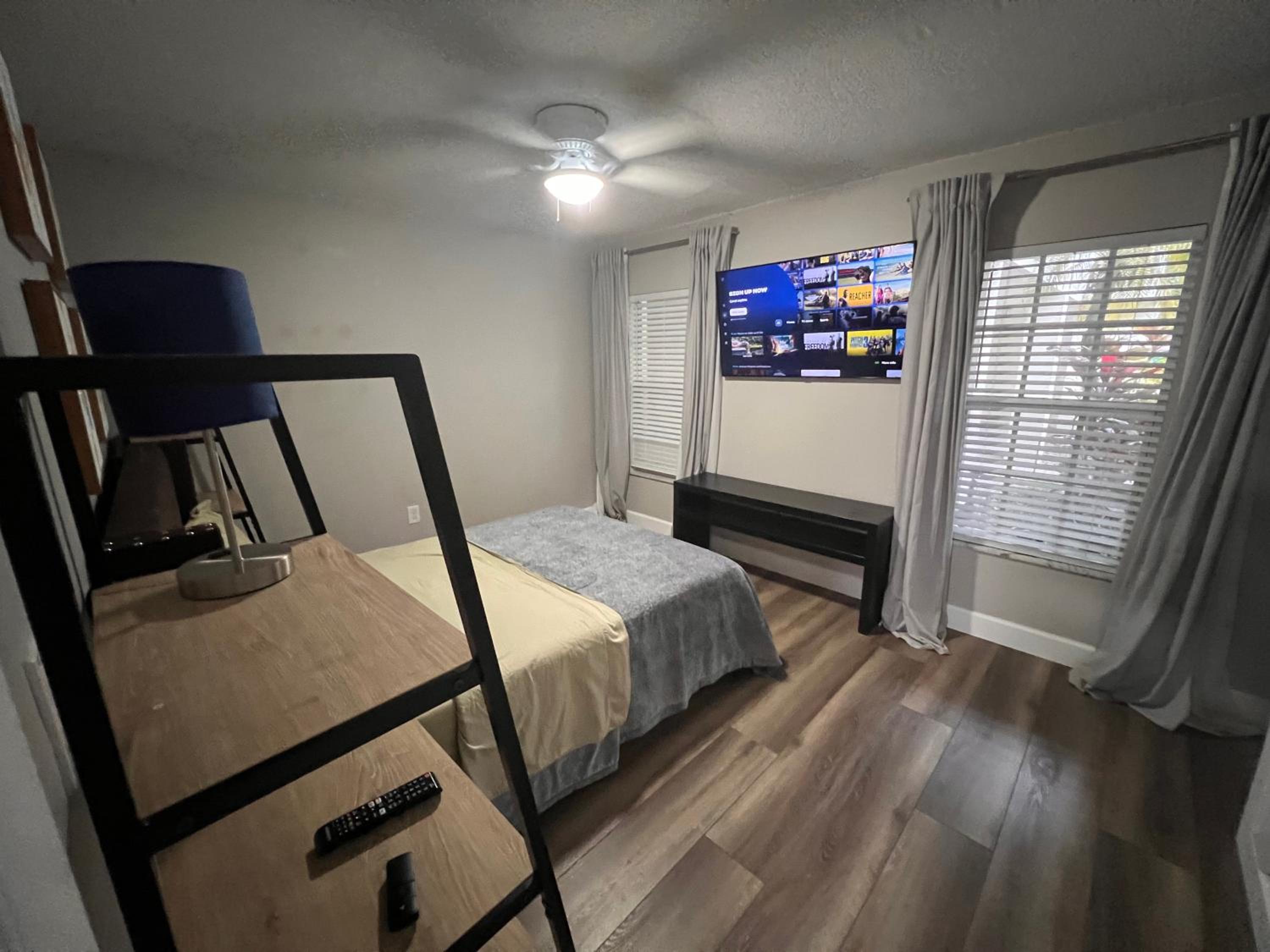 Looking for a relaxing getaway in sunny Florida 30 days minimum view 5