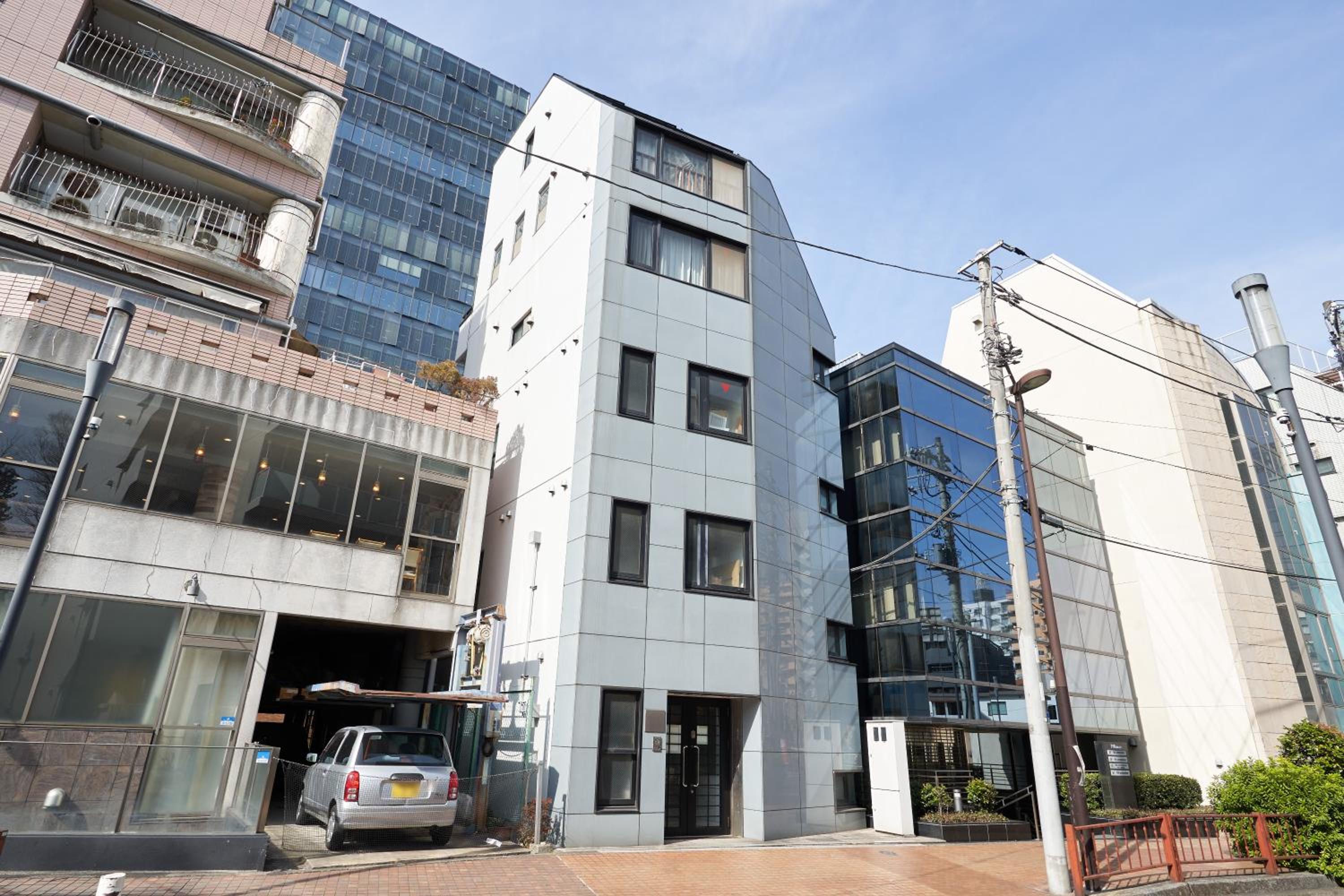 Rabbiton building
