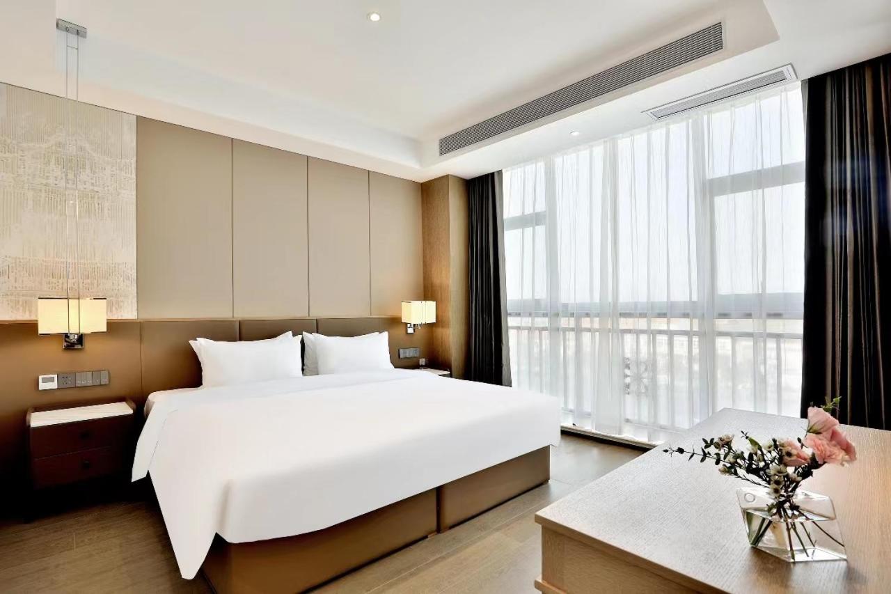 Zhoushan Maison New Century Hotel