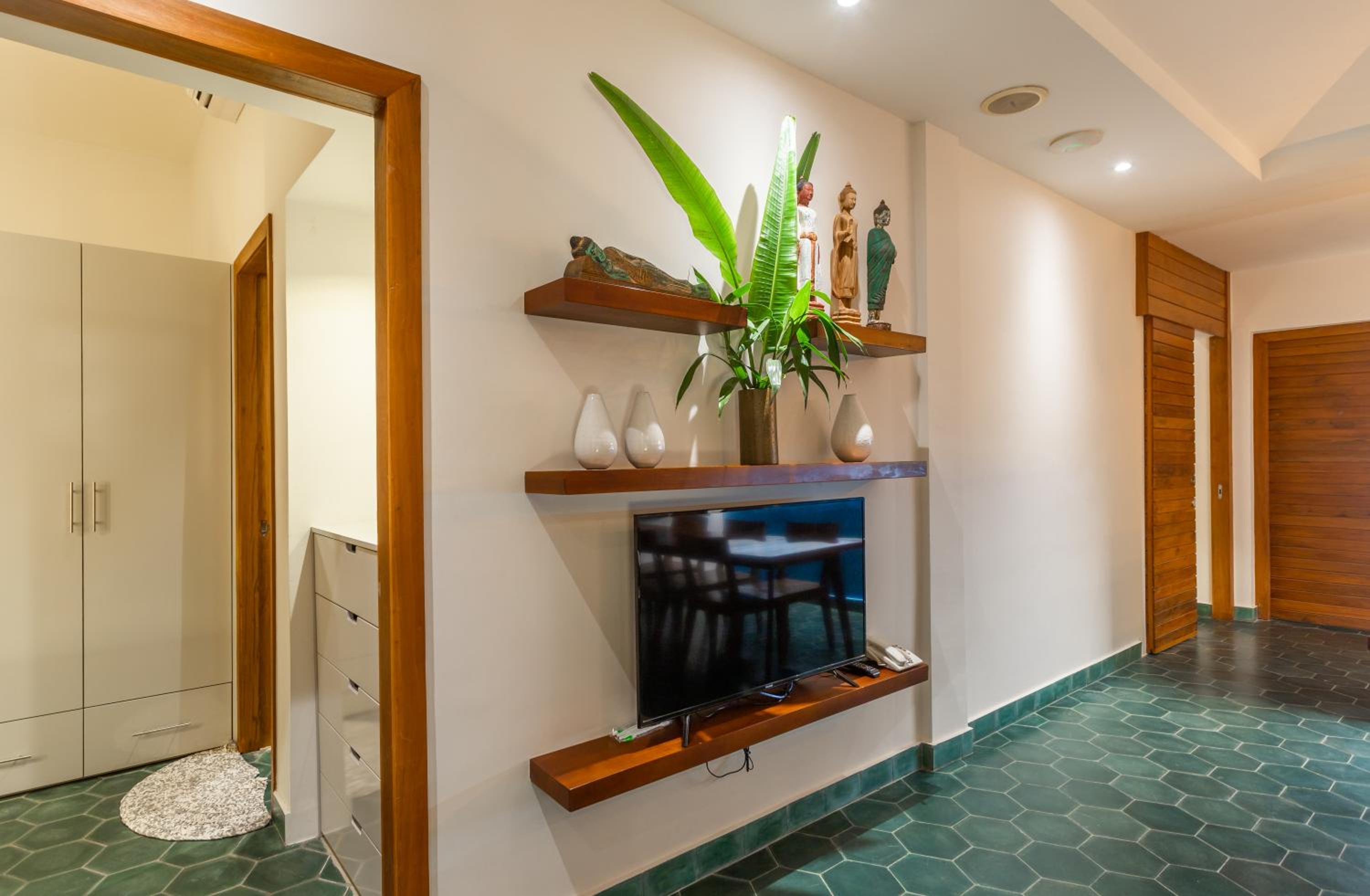 Family Style 3-Bedroom Suite-Near Pubstreet, Old Market by Baahu Villa view 5