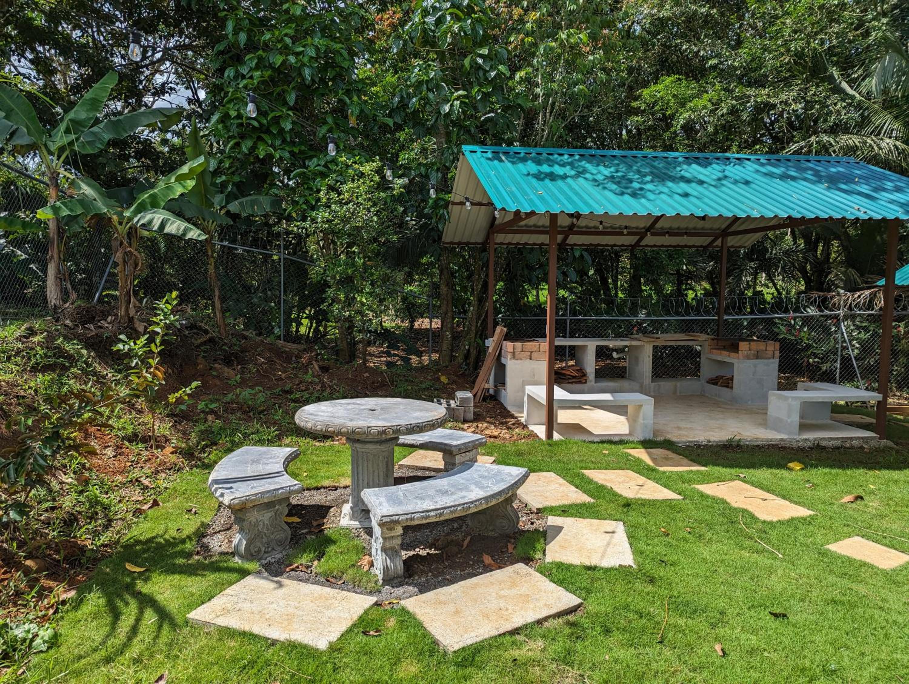 Yellow House - Country house near La Fortuna