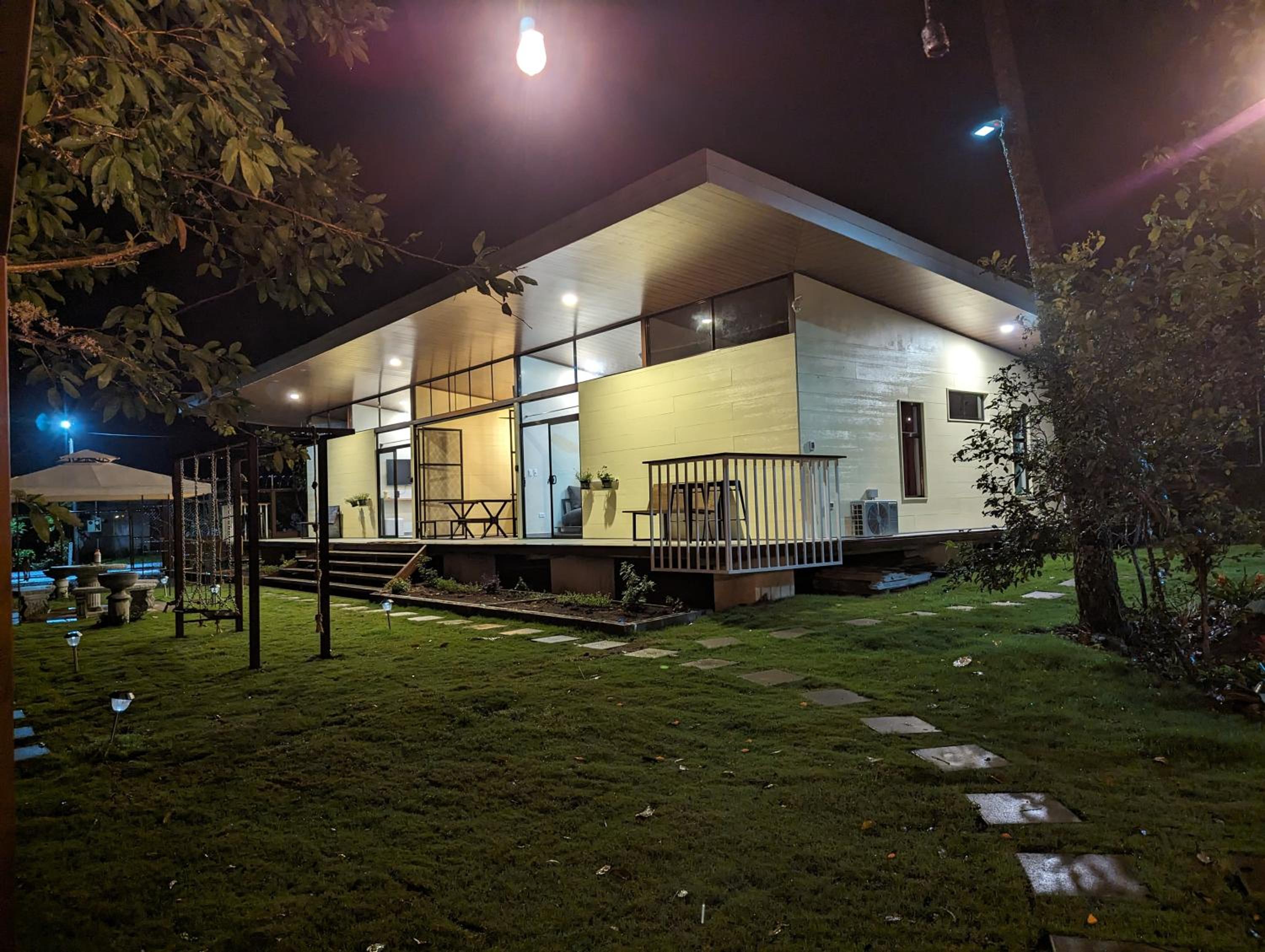 Yellow House - Country house near La Fortuna