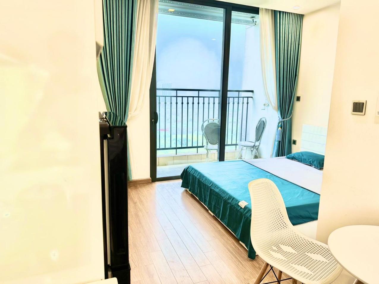 Vinhomes Green Bay Luxury Apartment