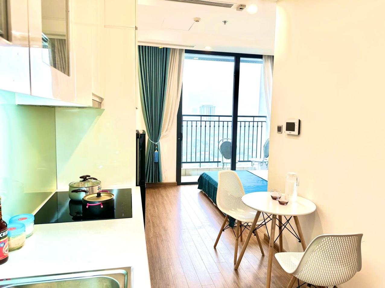 Vinhomes Green Bay Luxury Apartment