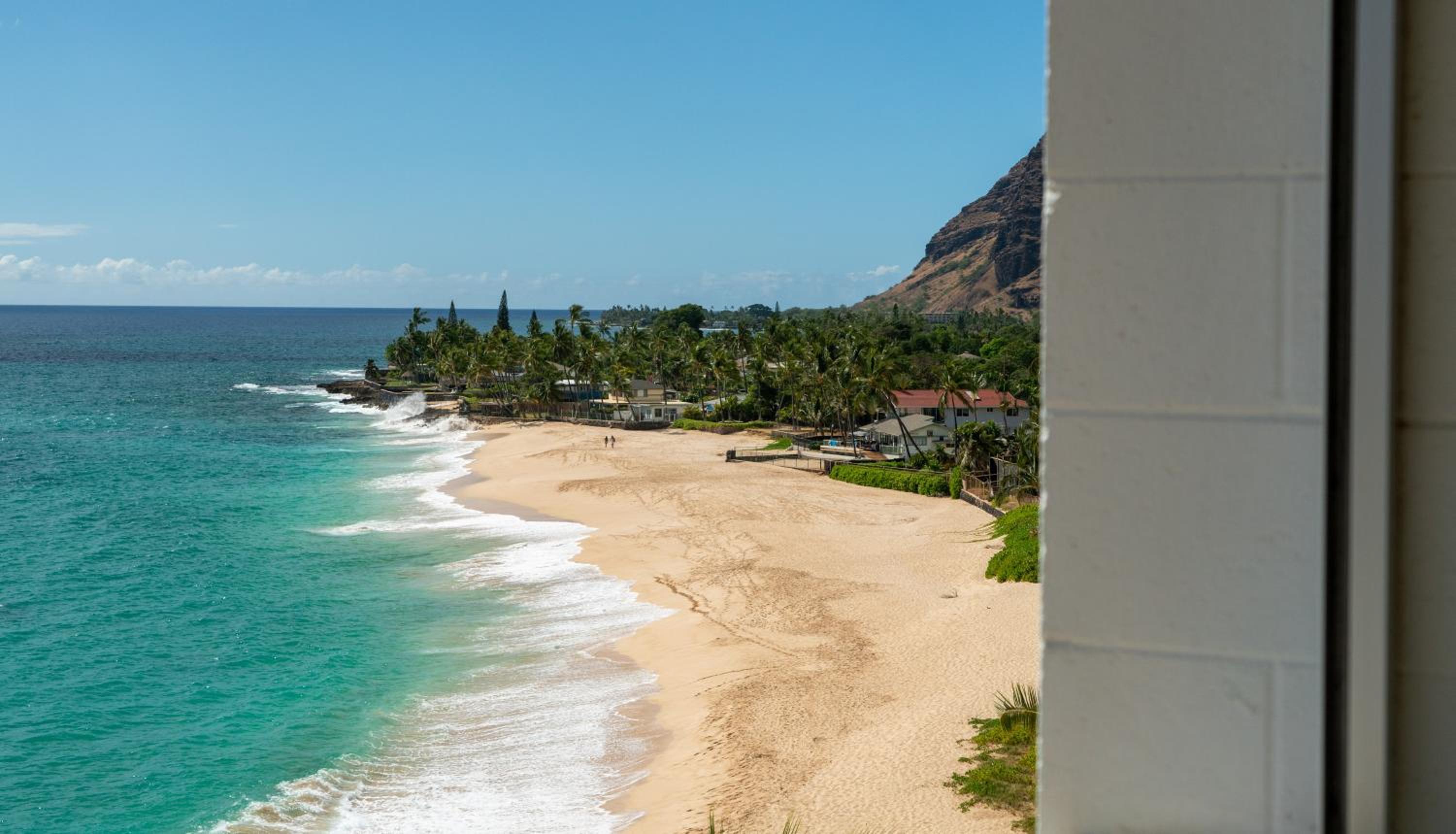 Beachfront Condo in Paradise view 4