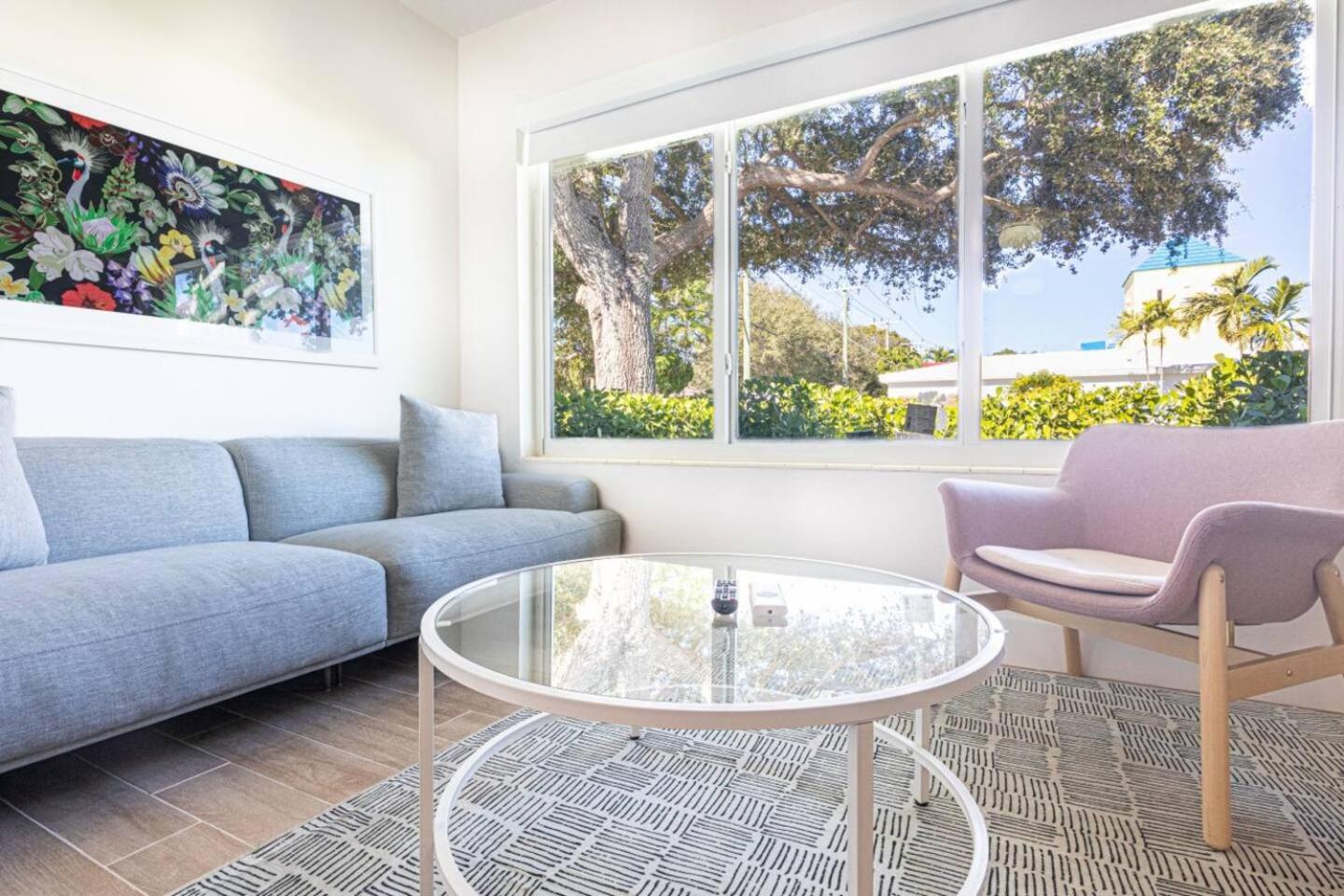 Stylish 2bed Apartment El Portal