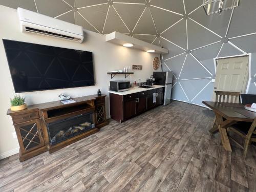 Bryce Glamp And Camp view 3