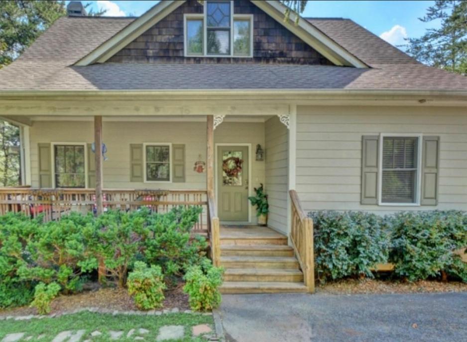 Hotel Helen Hilltop Haven