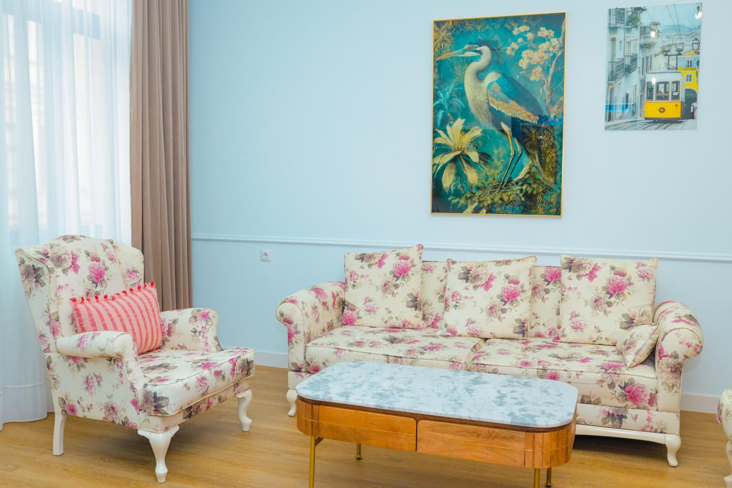 Charming apartment downtown Tbilisi view 3