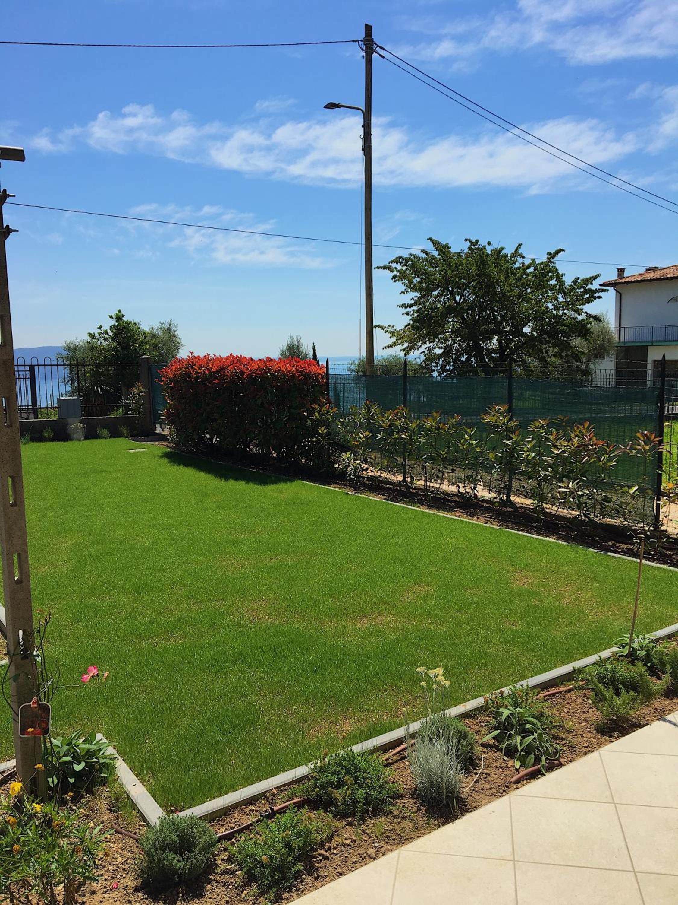 Casa con ampio terrazzo, vista lago e giardino photo 4