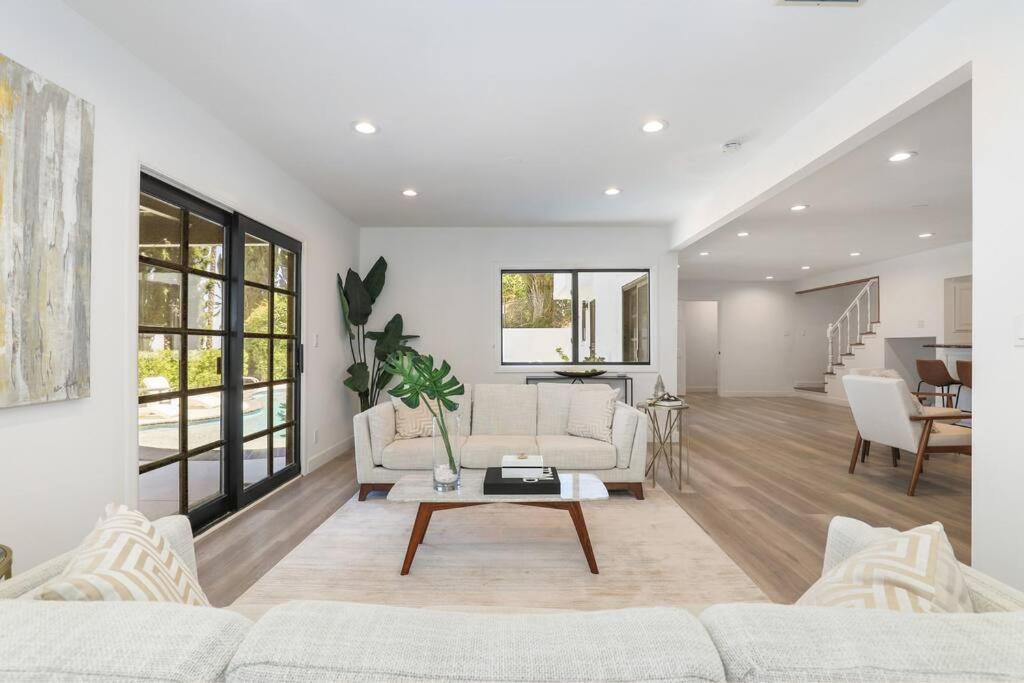 Modern Farmhouse with Panoramic Hill Views, Heated Salt Water Pool, Hot Tub