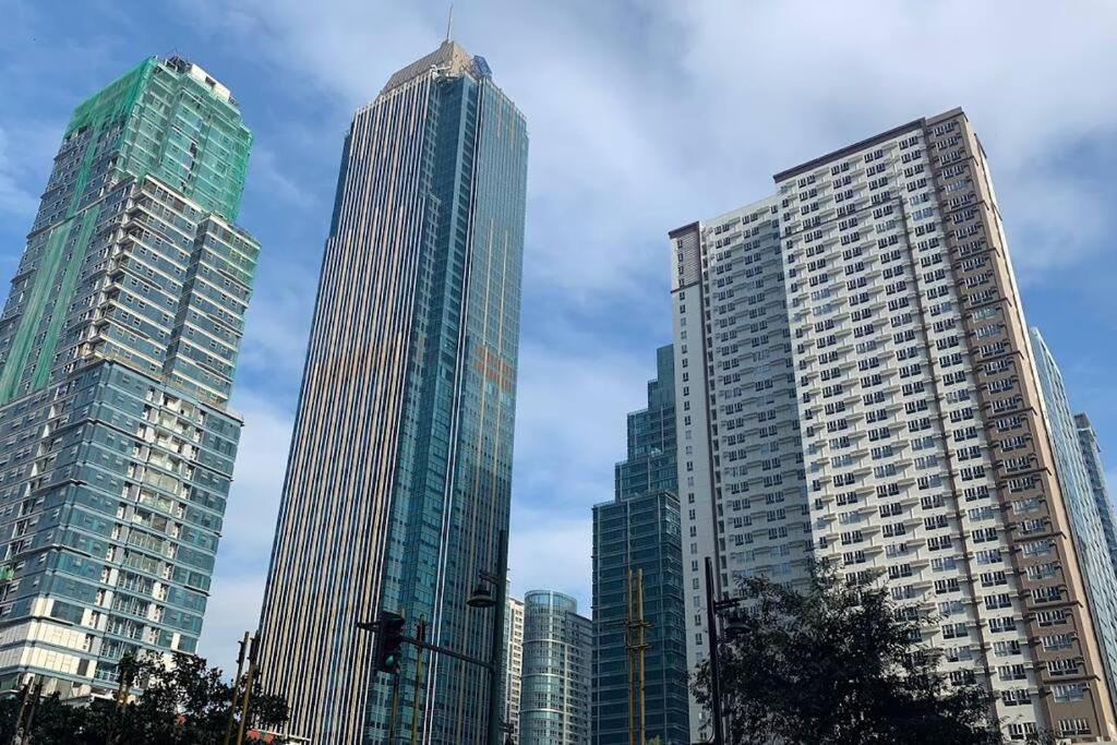 California Themed Condo in BGC