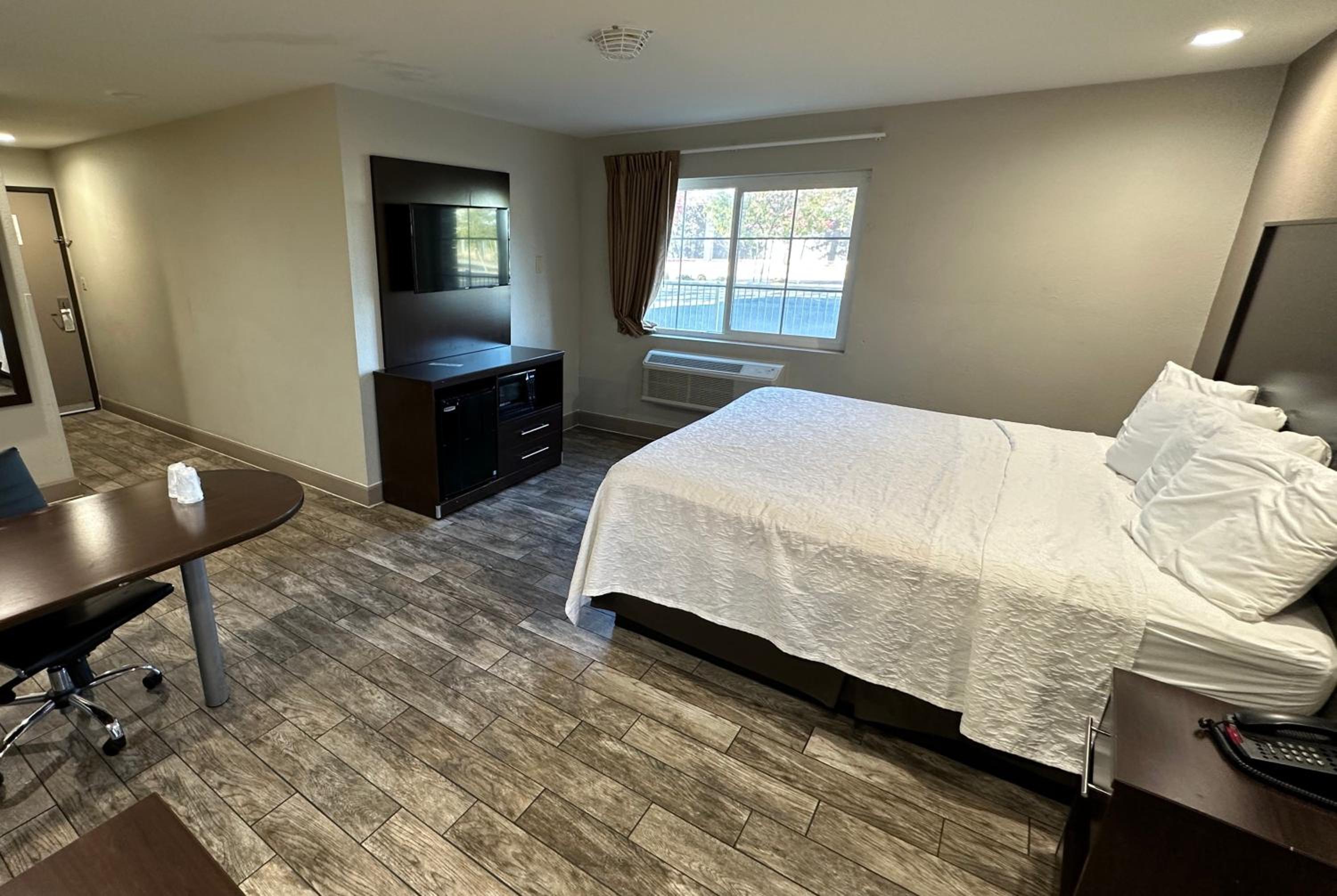 Red Roof Inn Hayward