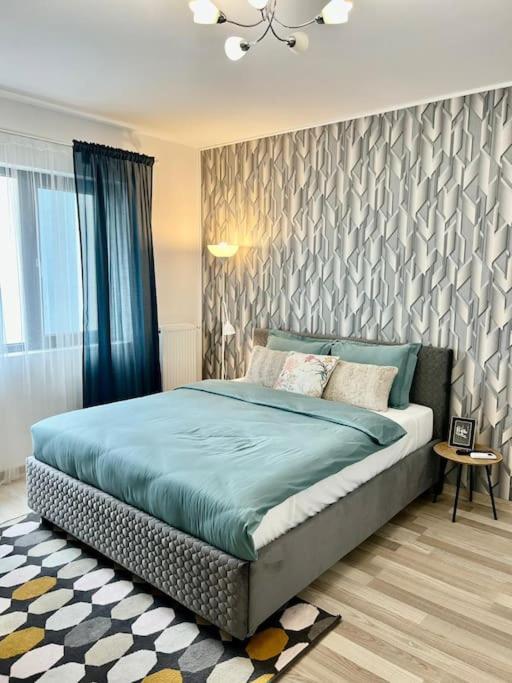Flat in a quiet central area - Carol Park view 2