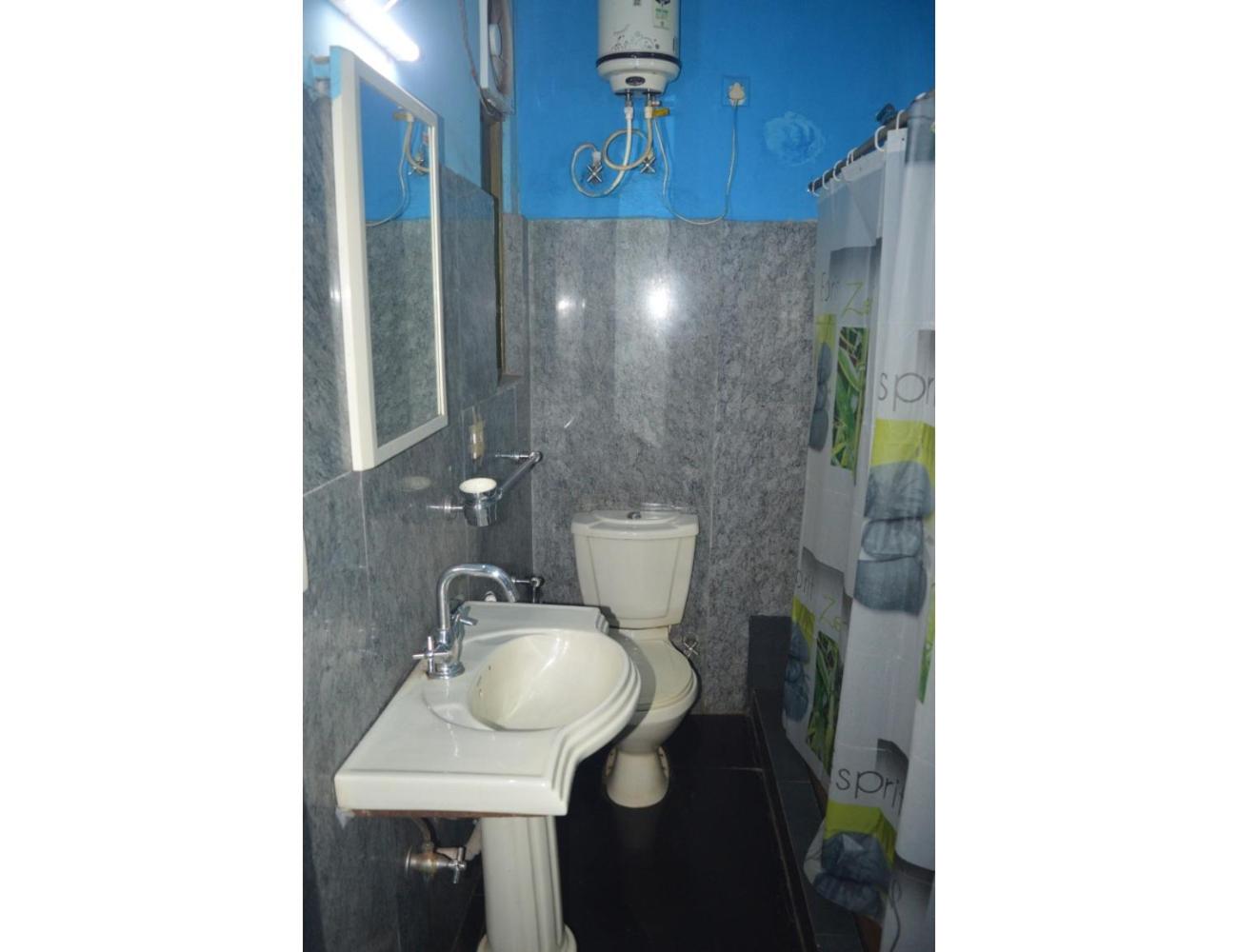 Hotel Aadhar, Barbil, Odisha