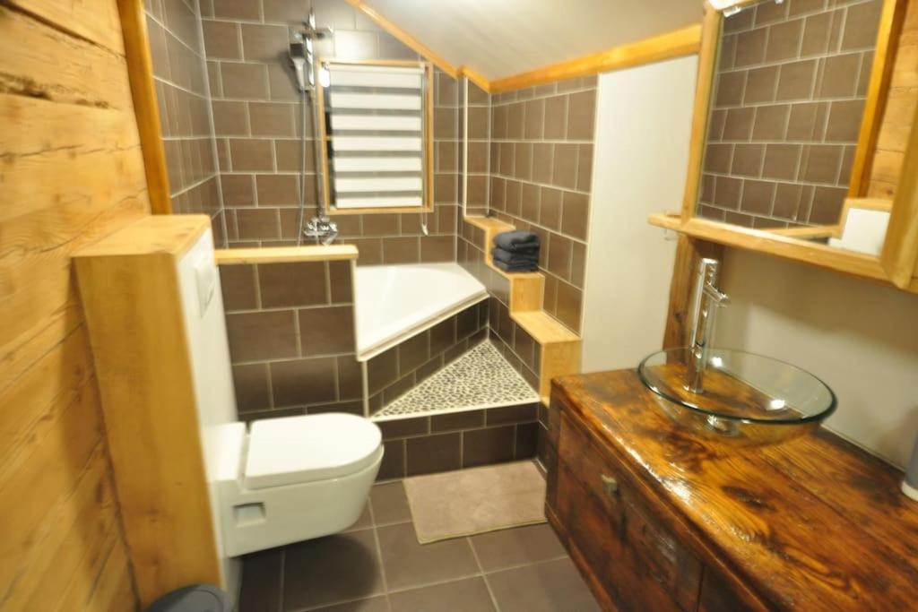Lakeview Family Apartment