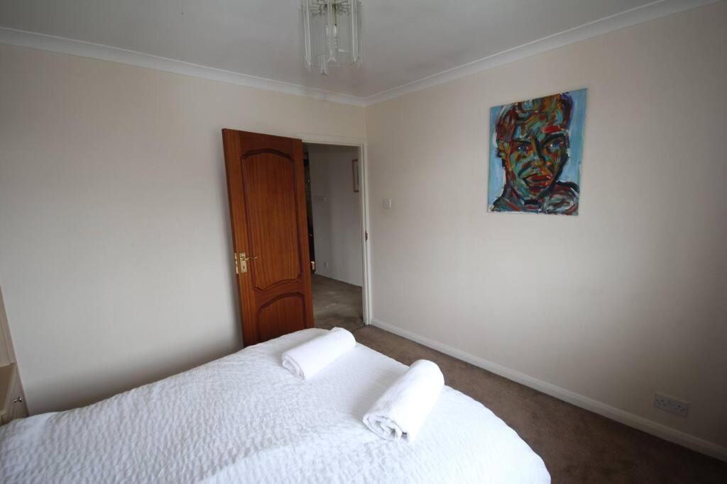 High Gable House -Four Bedrooms view 2