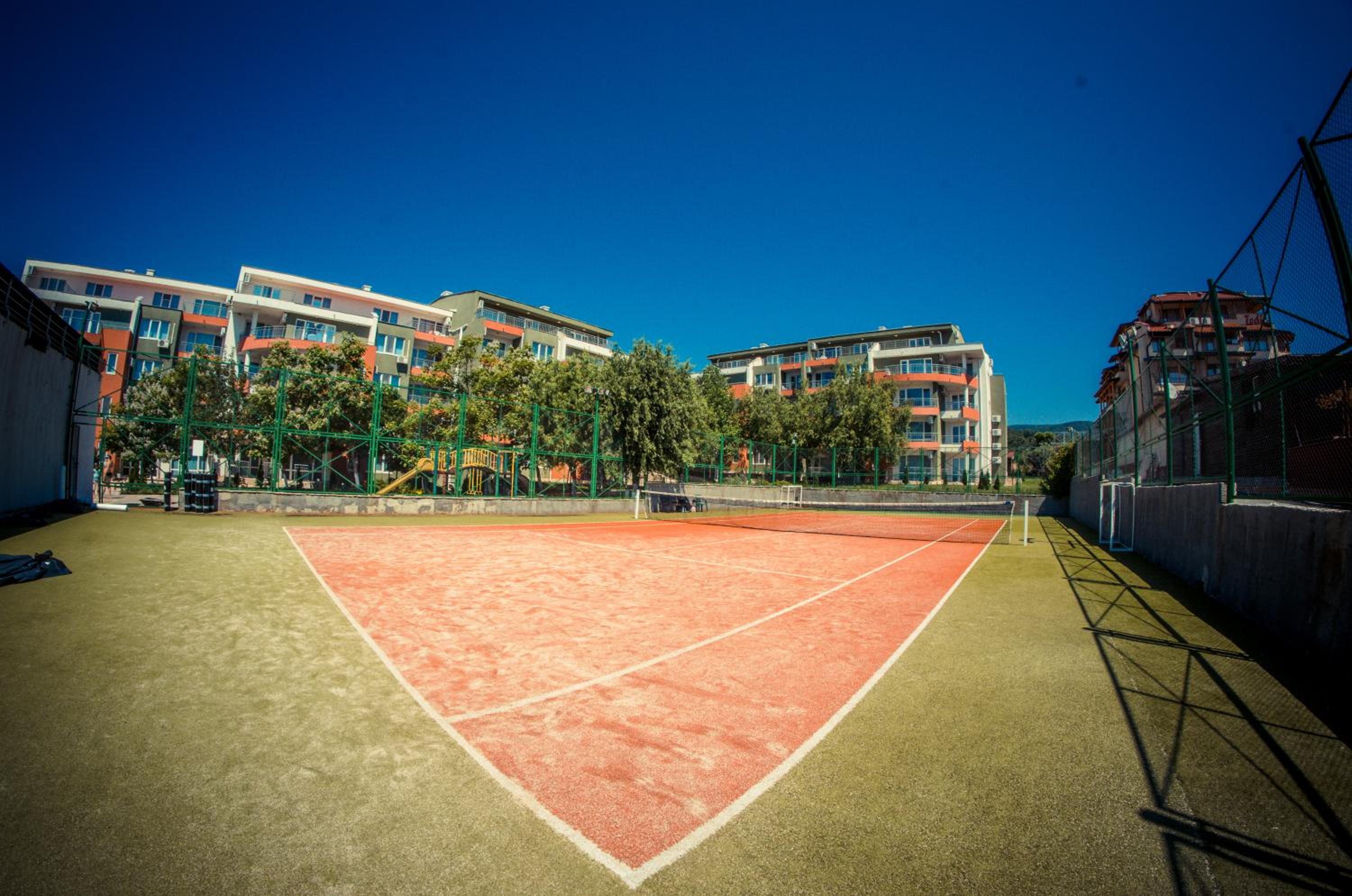 Green Fort Noks Apartments