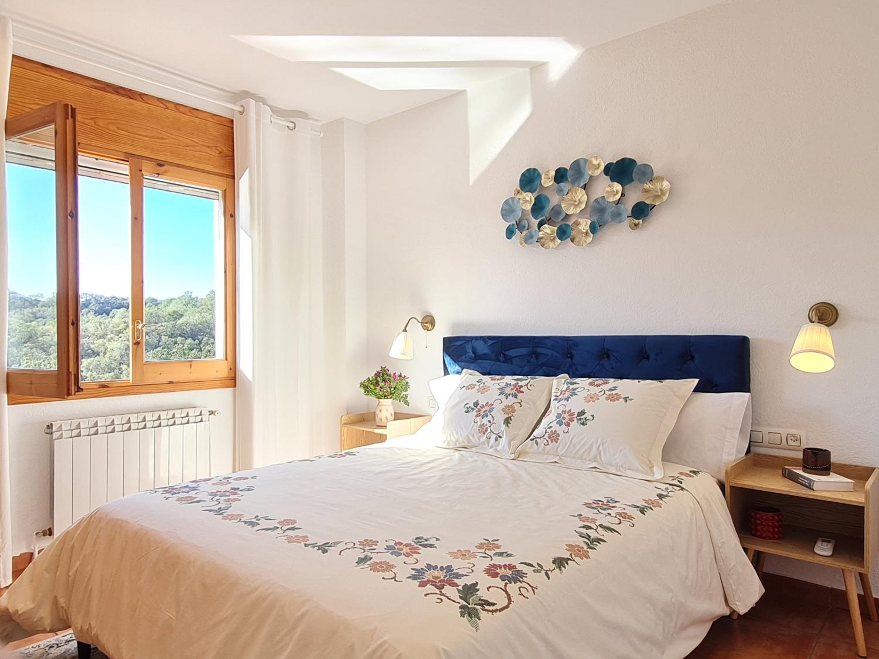 VILLA ARBUCIES with private pool