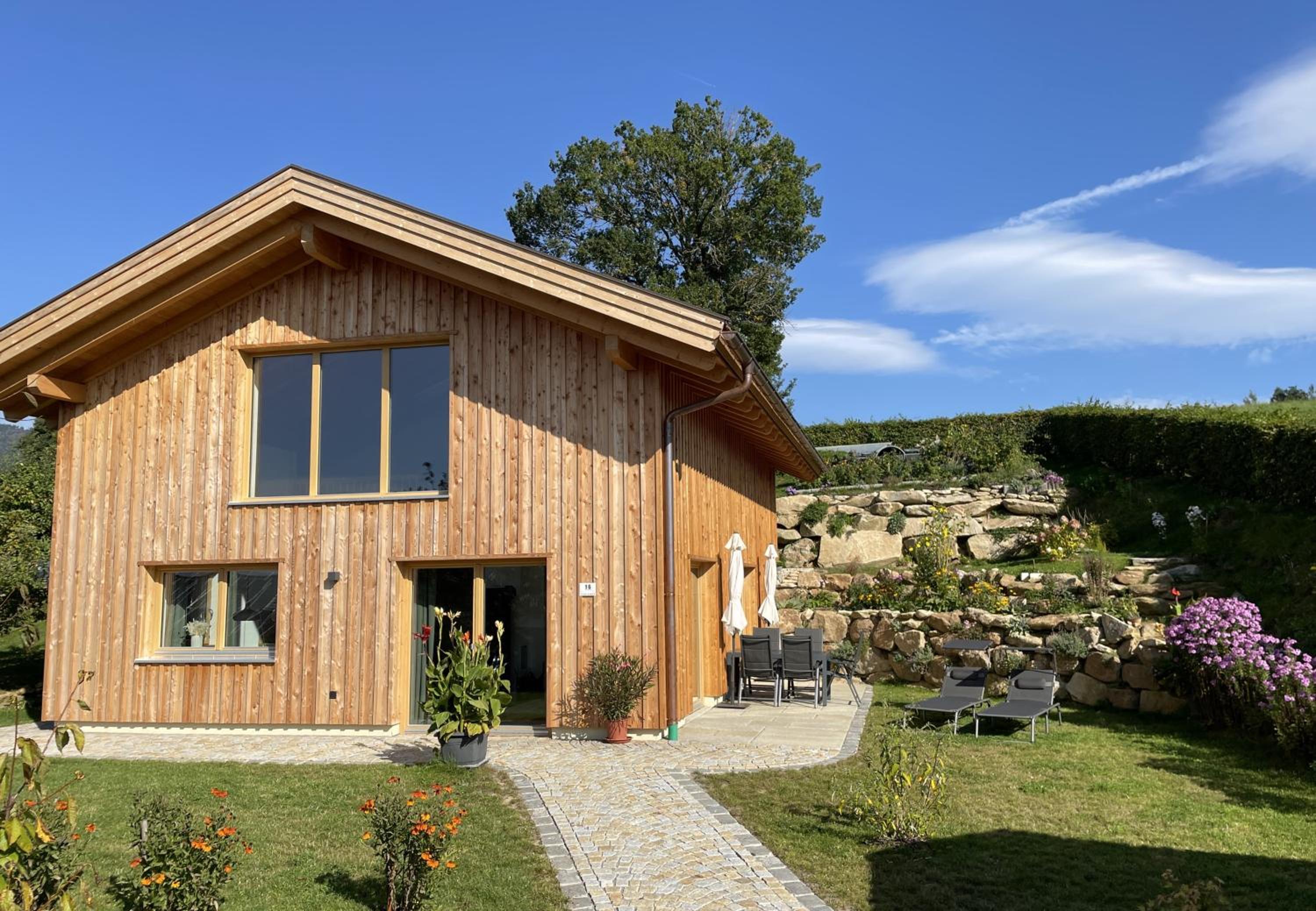 Bayerwald Chalet Kaitersberg mit Sauna, Sonnenterrasse und Garten