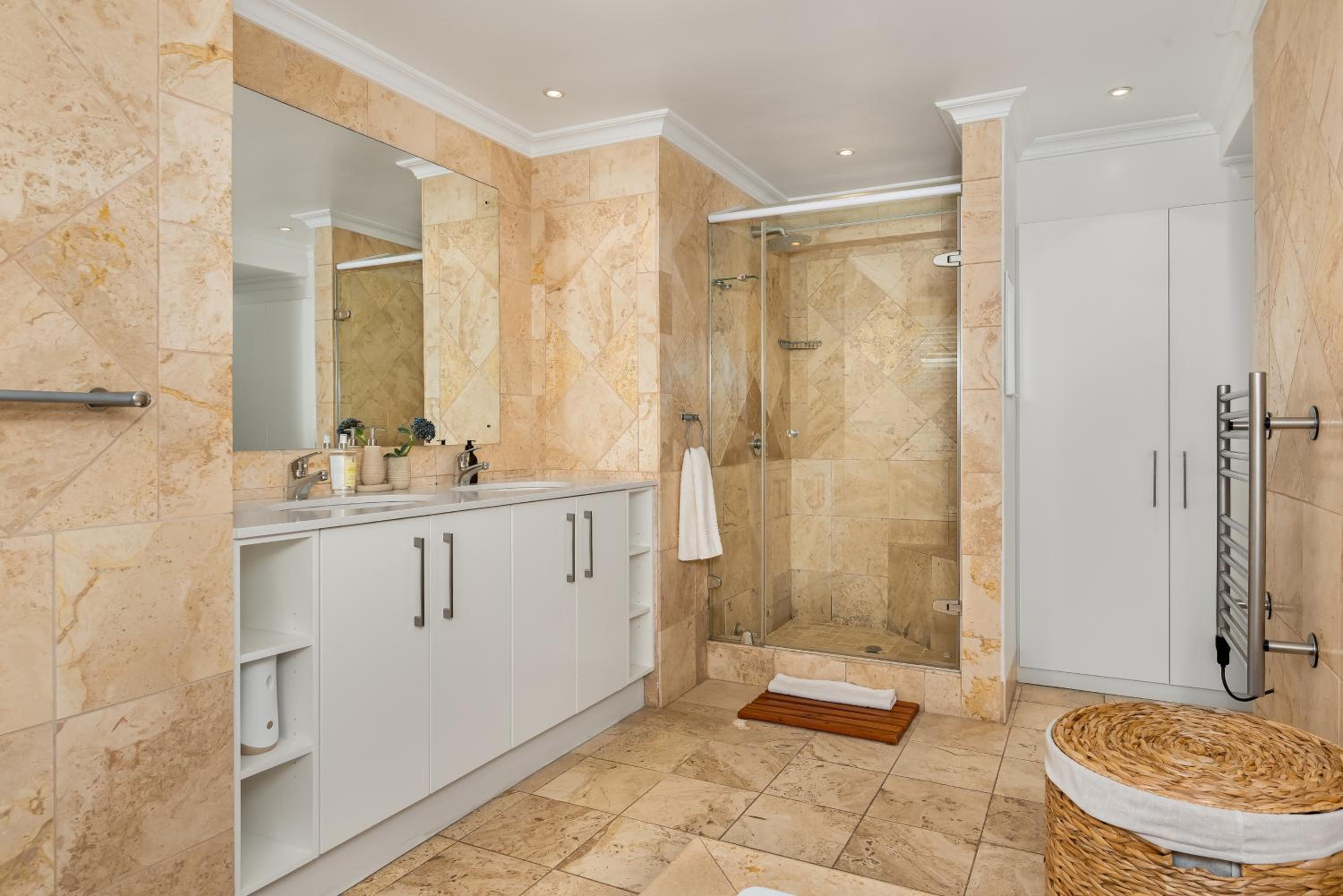 1 Victoria Road Unit 2