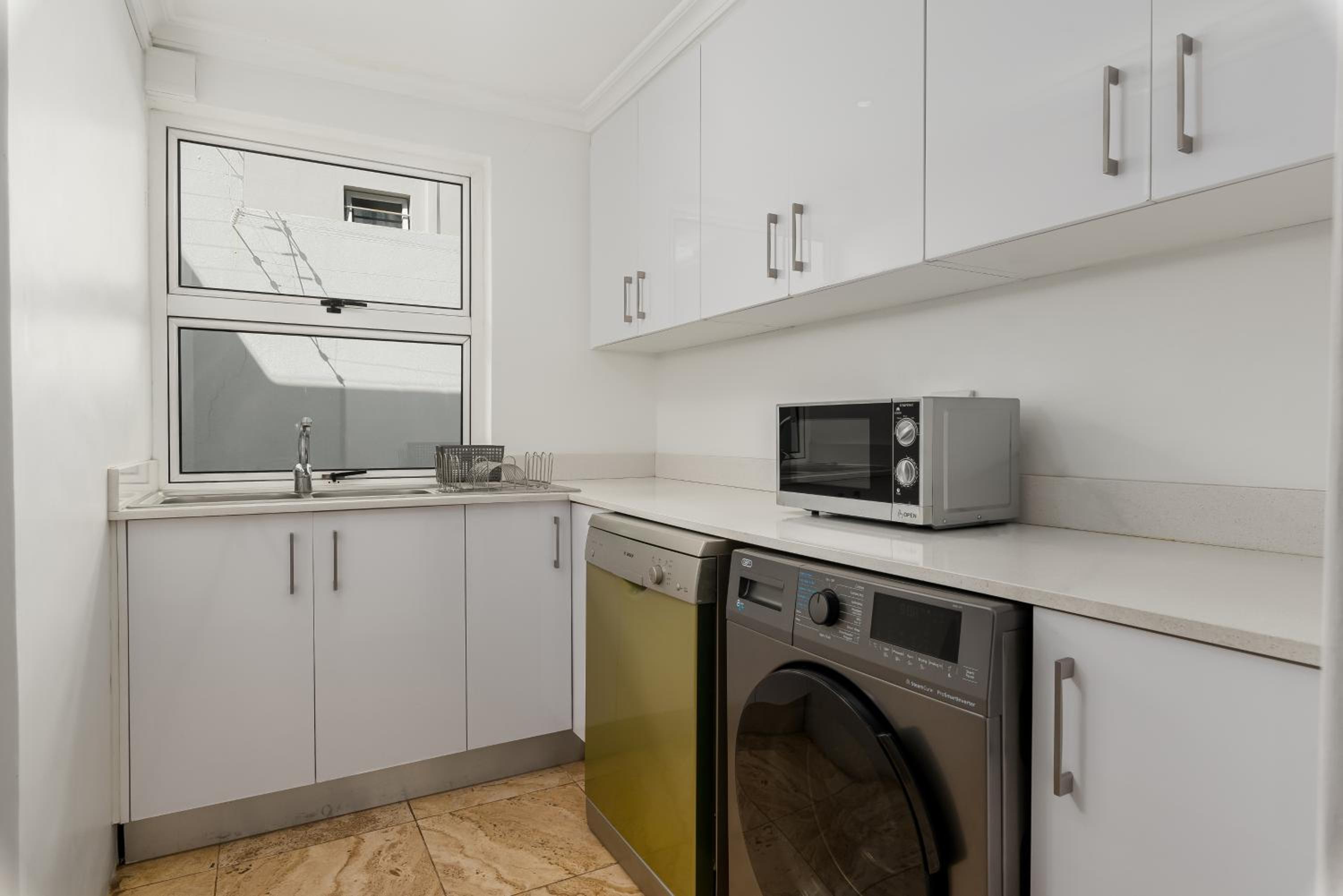 1 Victoria Road Unit 2