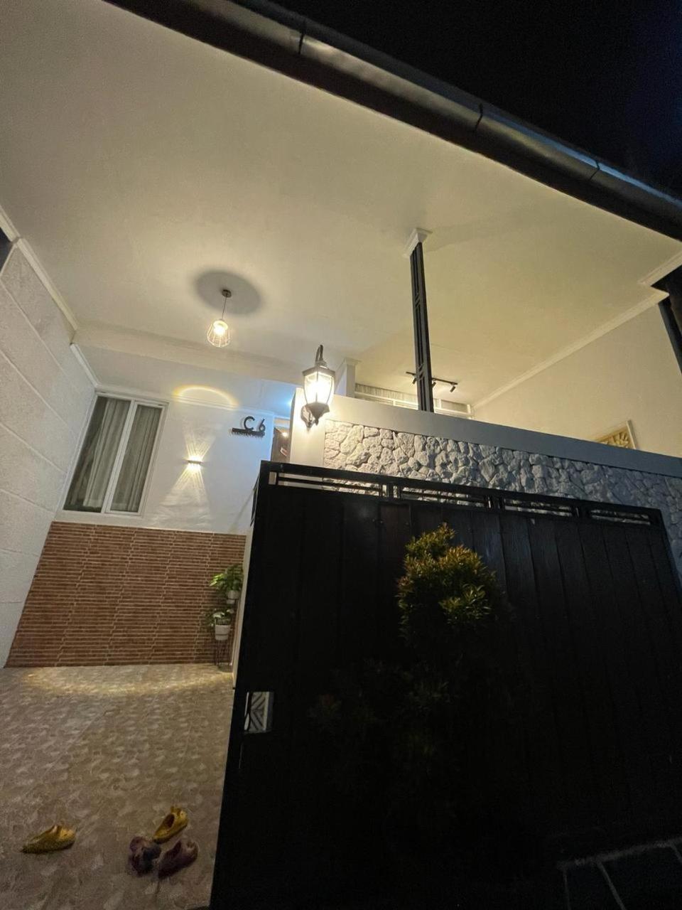 Clamitan House