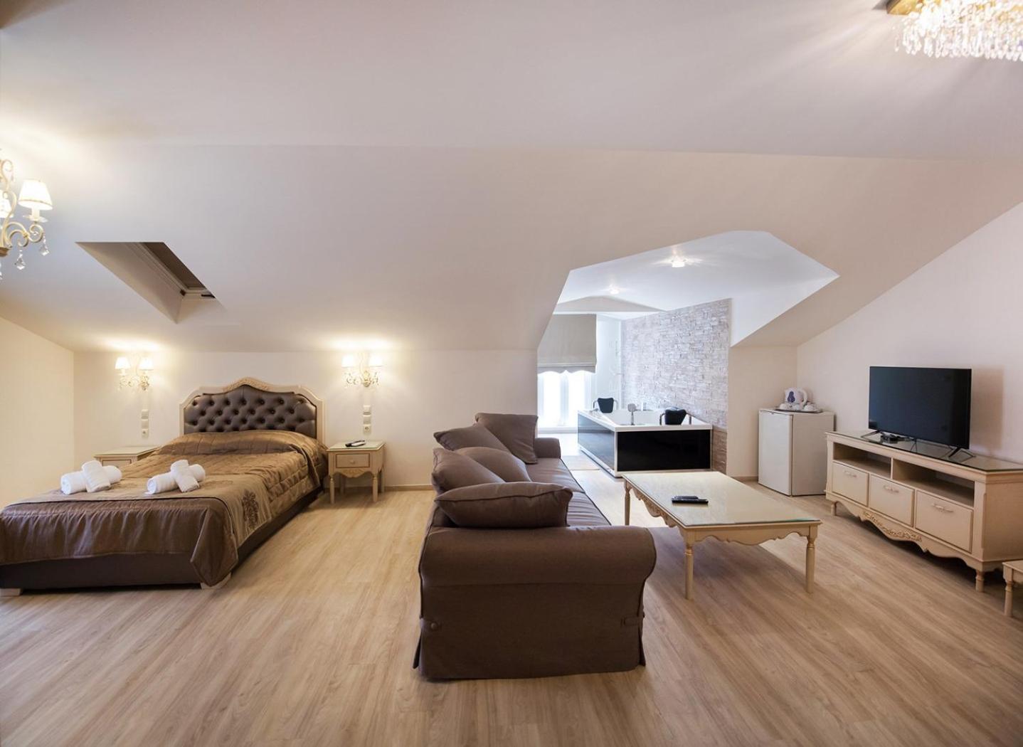 SUITES PIROFANI