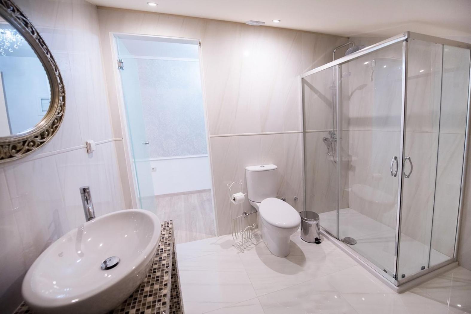 SUITES PIROFANI