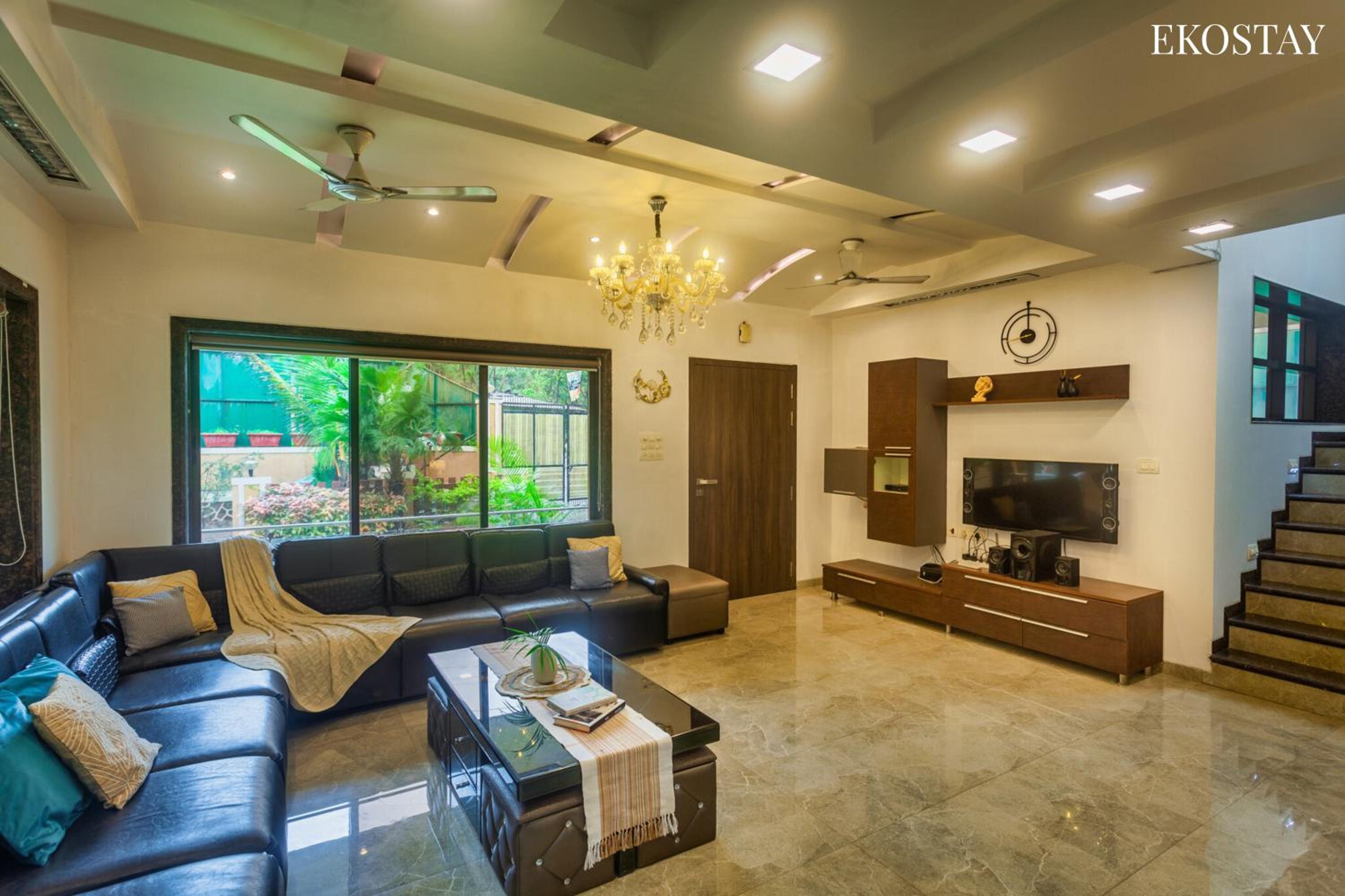EKOSTAY Gold - Iris Villa view 4