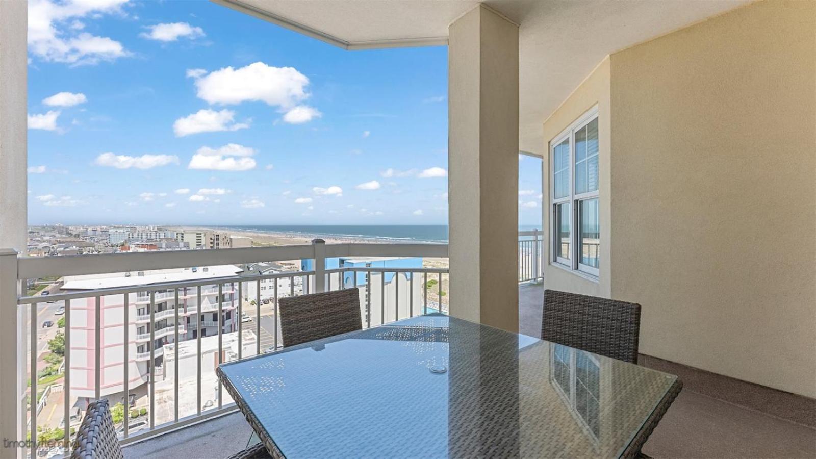 Residence 902 At The Grand view 2