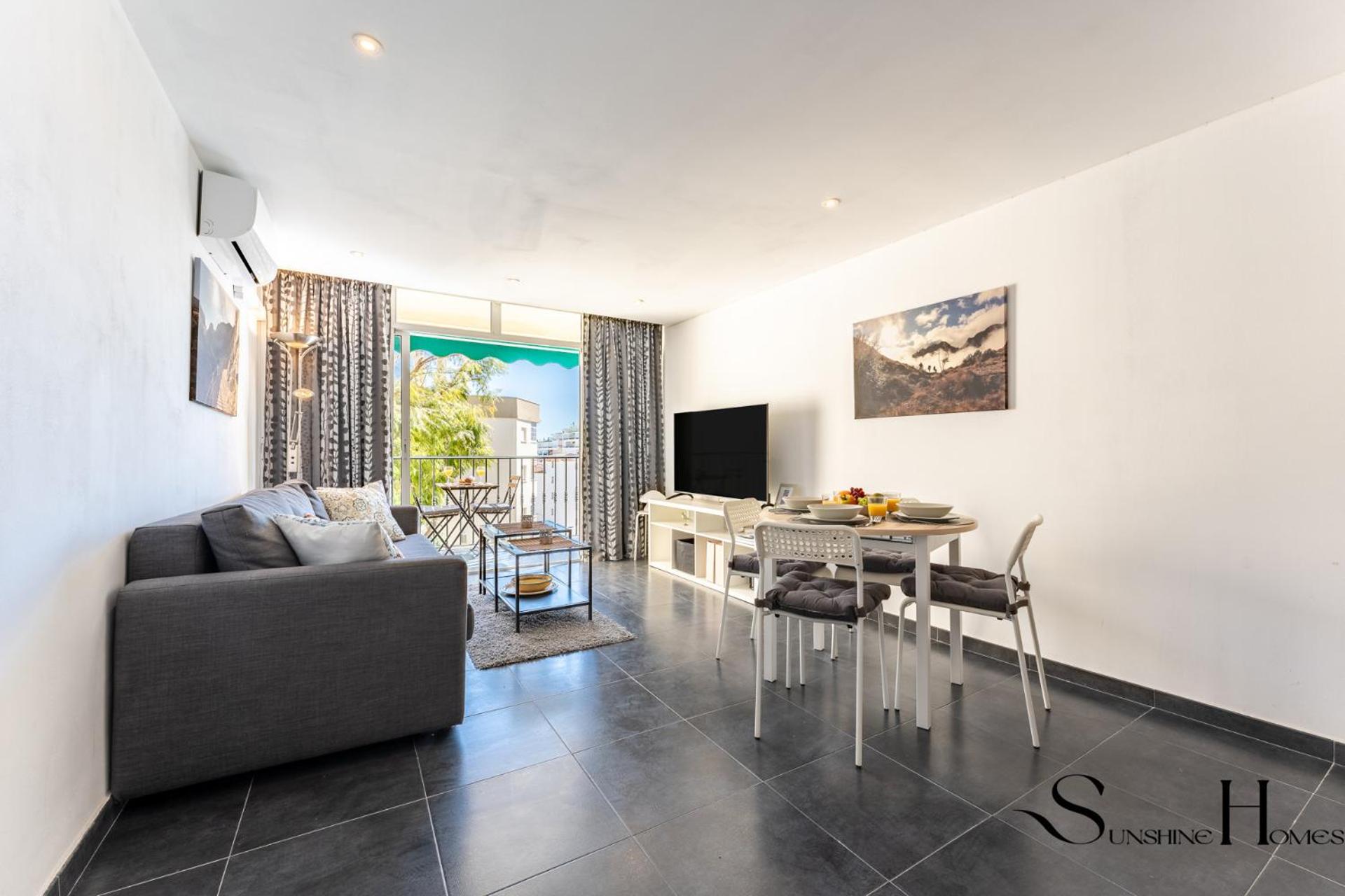 Stylish Seaview Terrace Retreat
