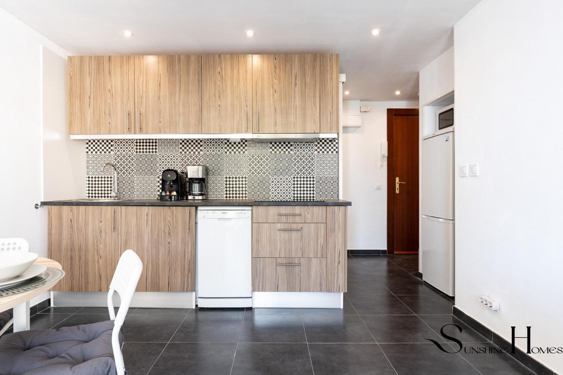 Stylish Seaview Terrace Retreat
