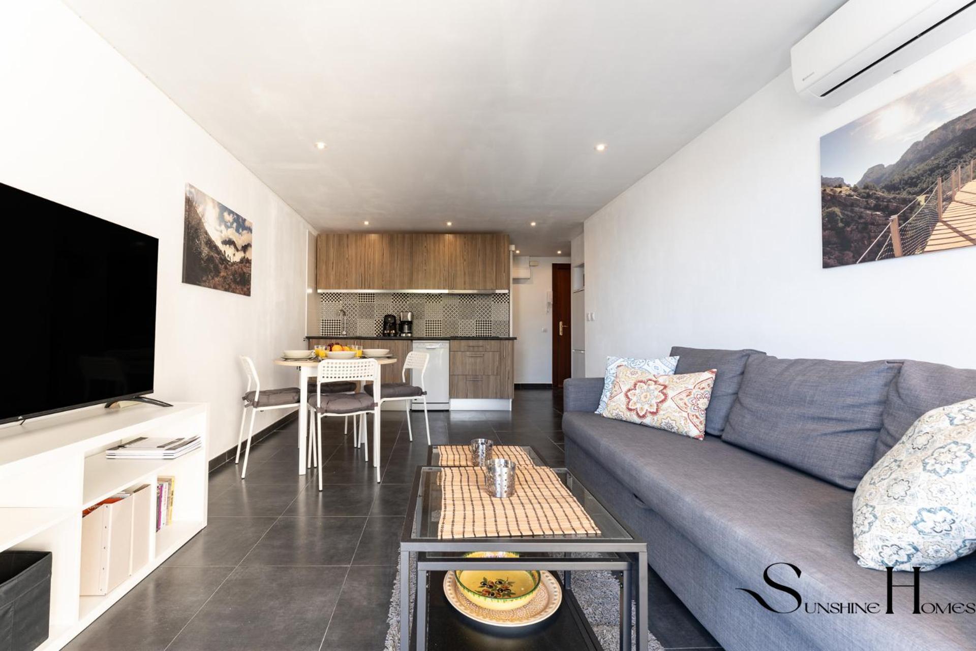 Stylish Seaview Terrace Retreat