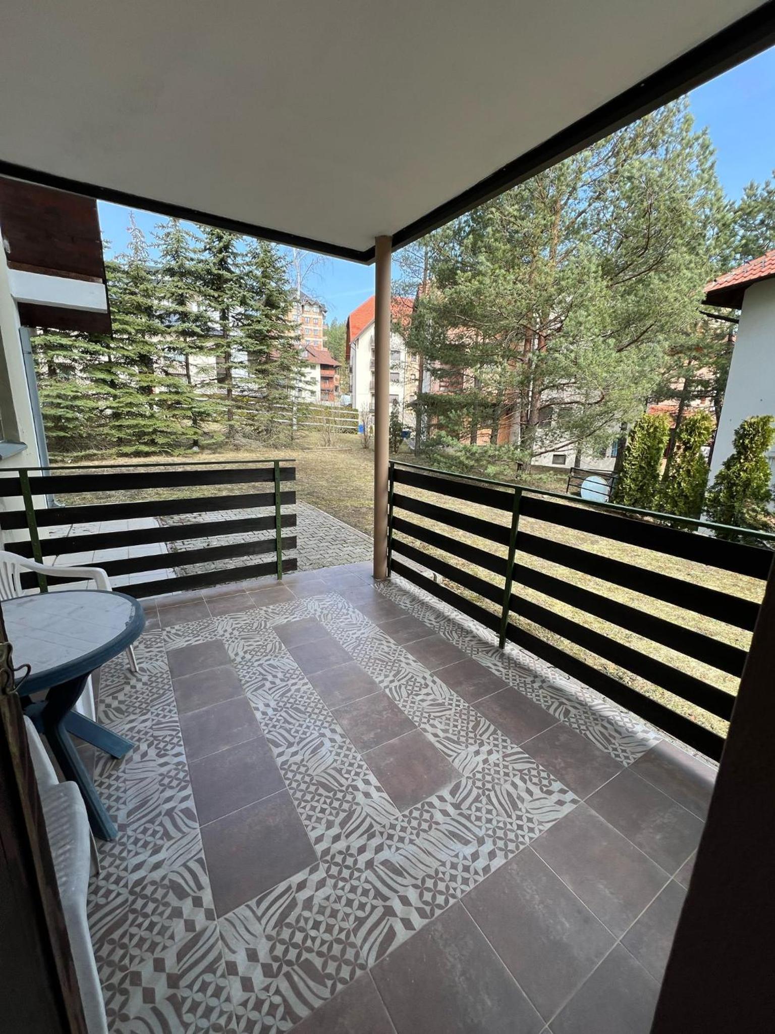 Photo 9