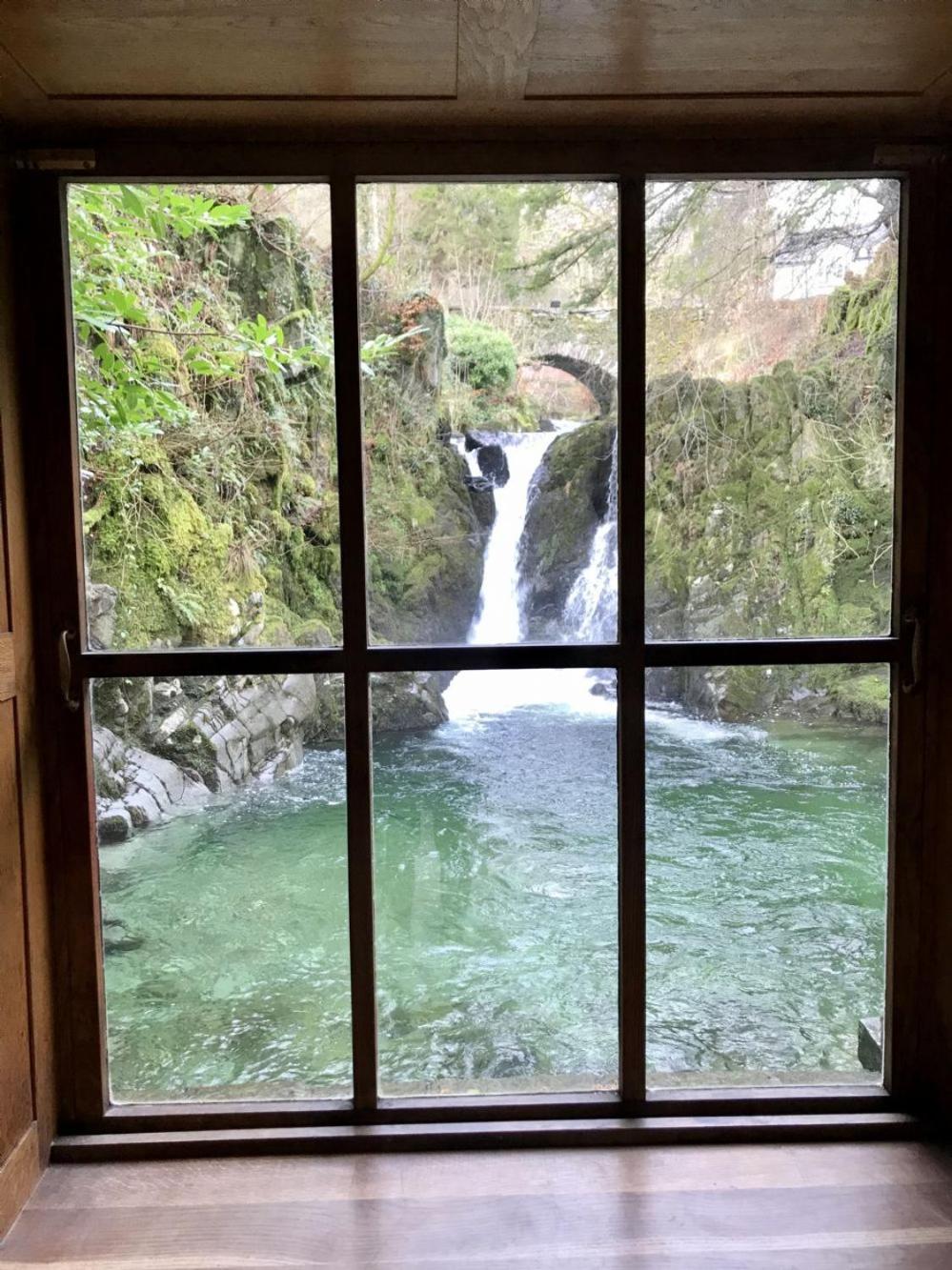 Gerdy Shepherd's Hut view 5