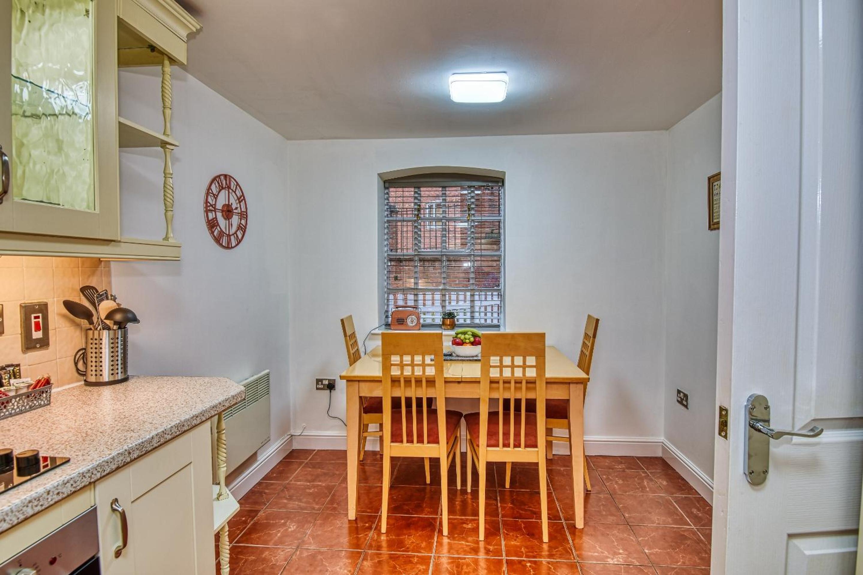 The Boathouse,Flat 29 waterside court view 2
