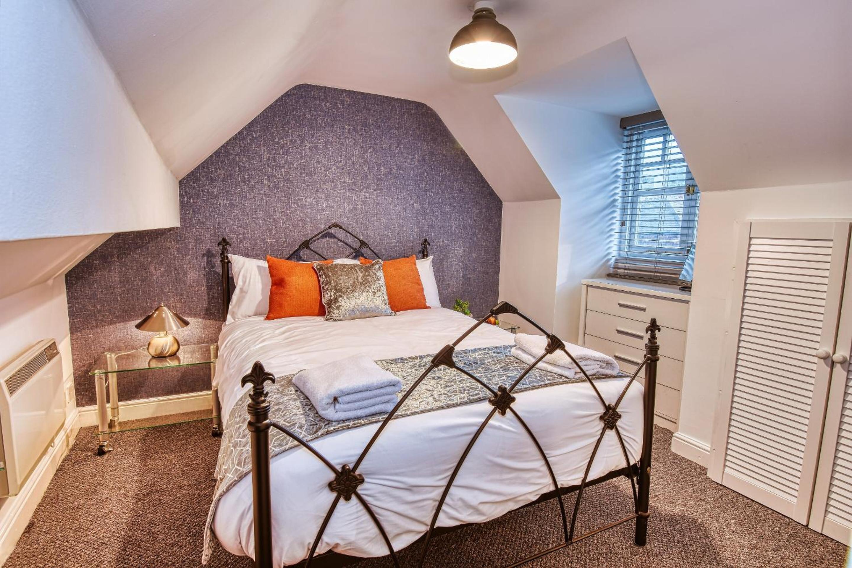 The Boathouse,Flat 29 waterside court view 4