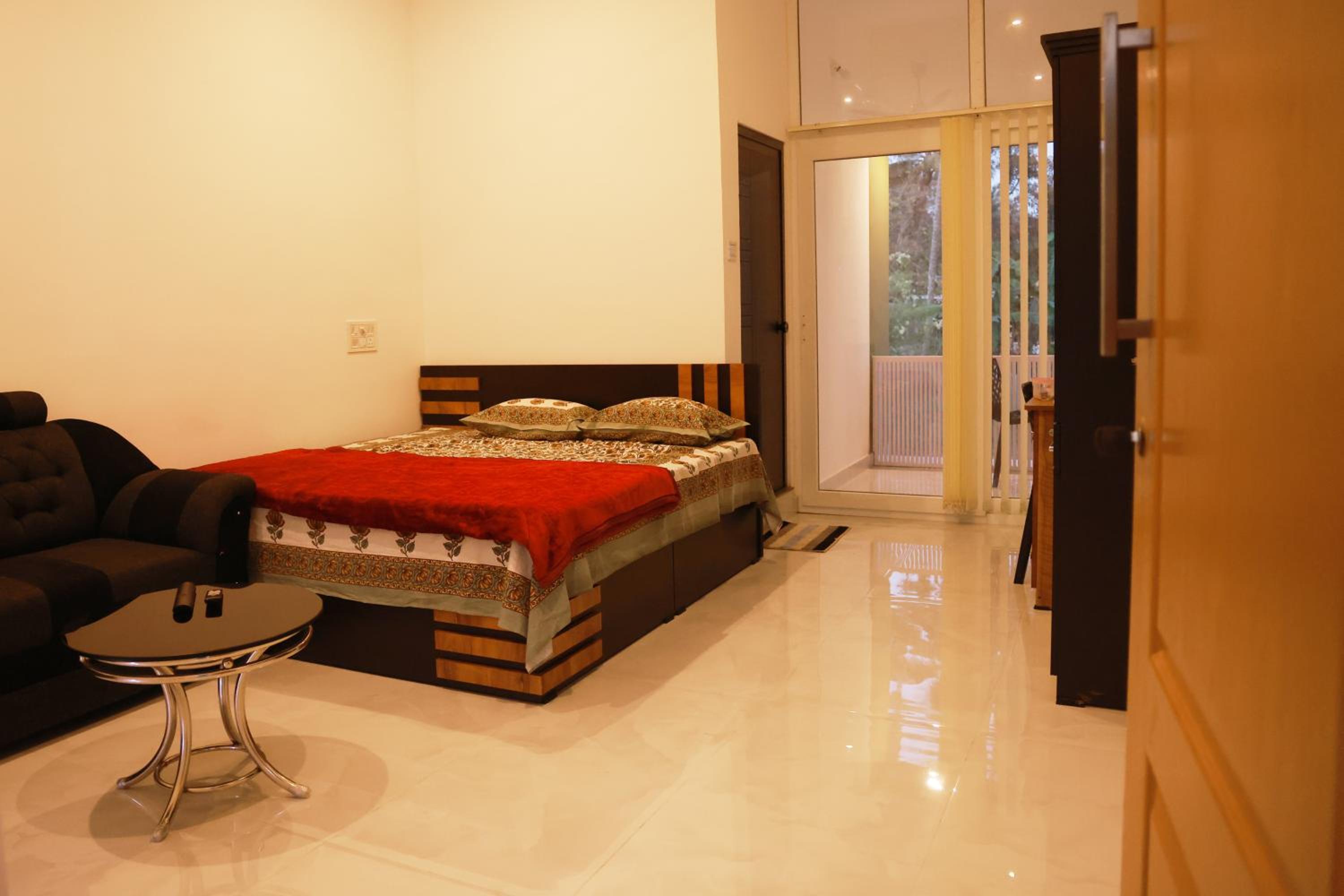 Photo 6
