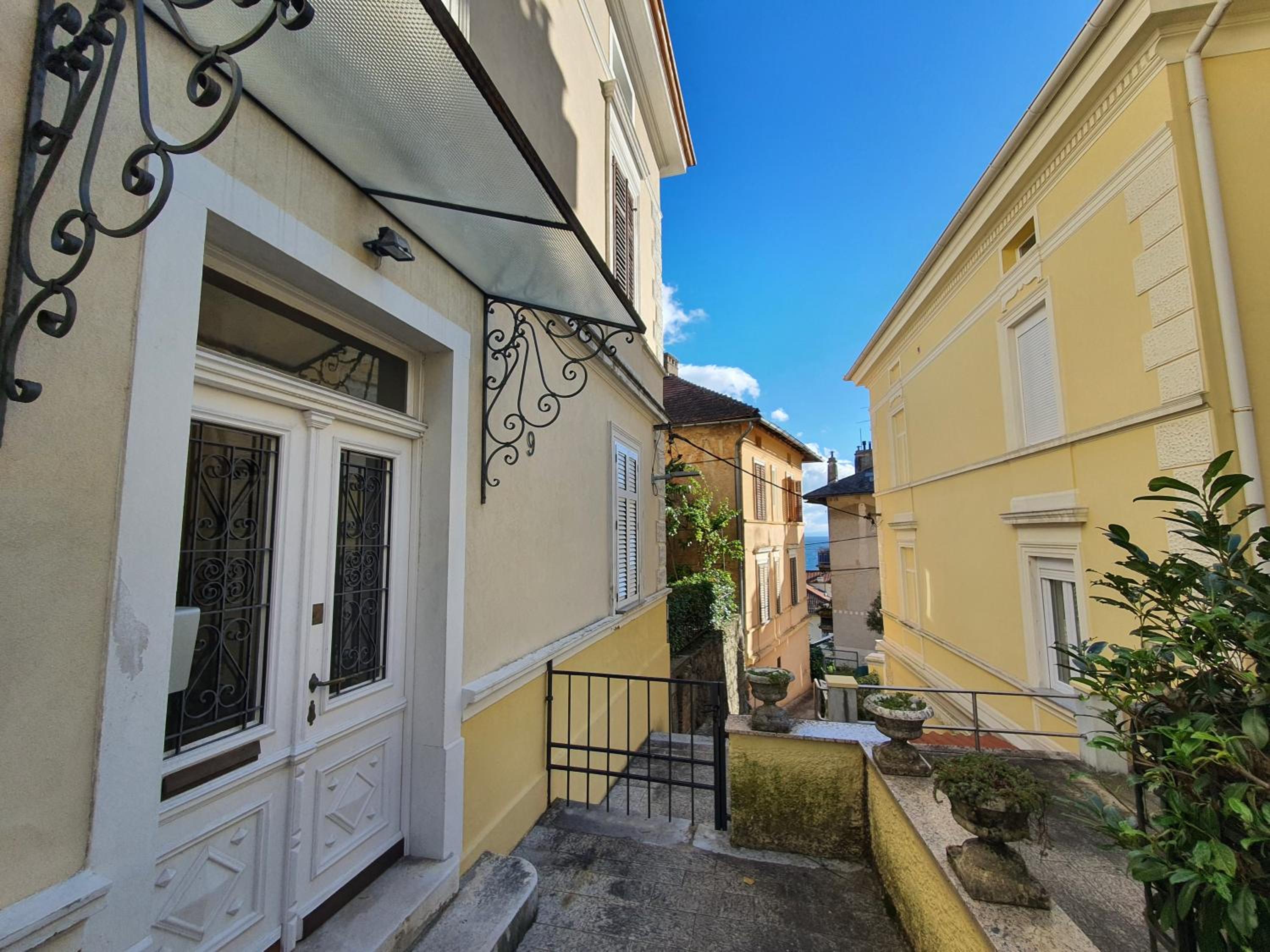 Central Opatija 3 bedroom apartment Mozart