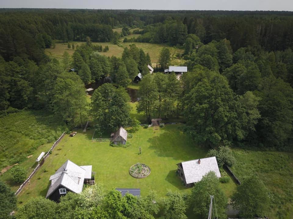 Gervių giesmė - country homestead view 5