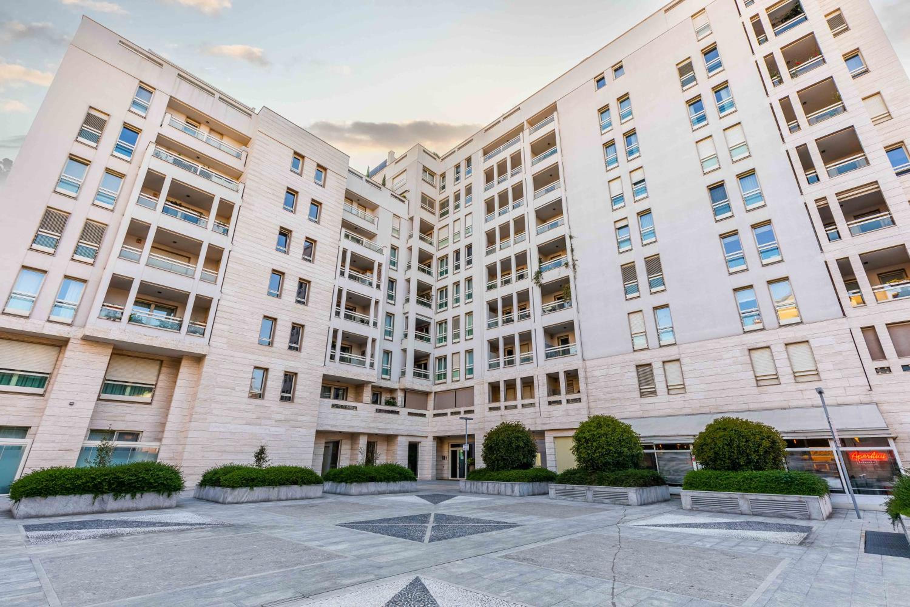 Luxury Apartment - FREE PRIVATE - PARKING Maestri Campionesi 16