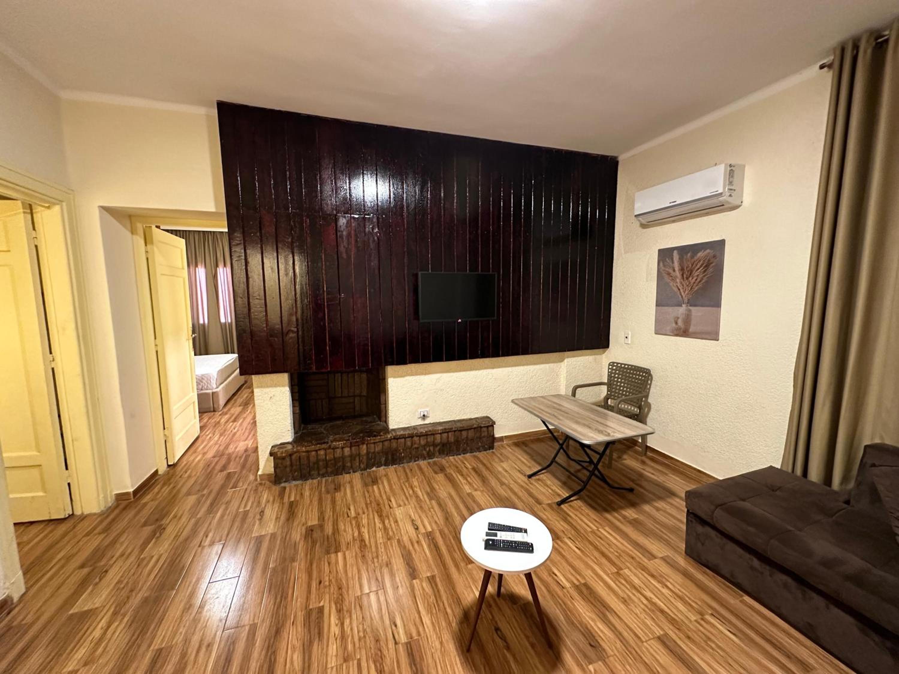 egy days apartment