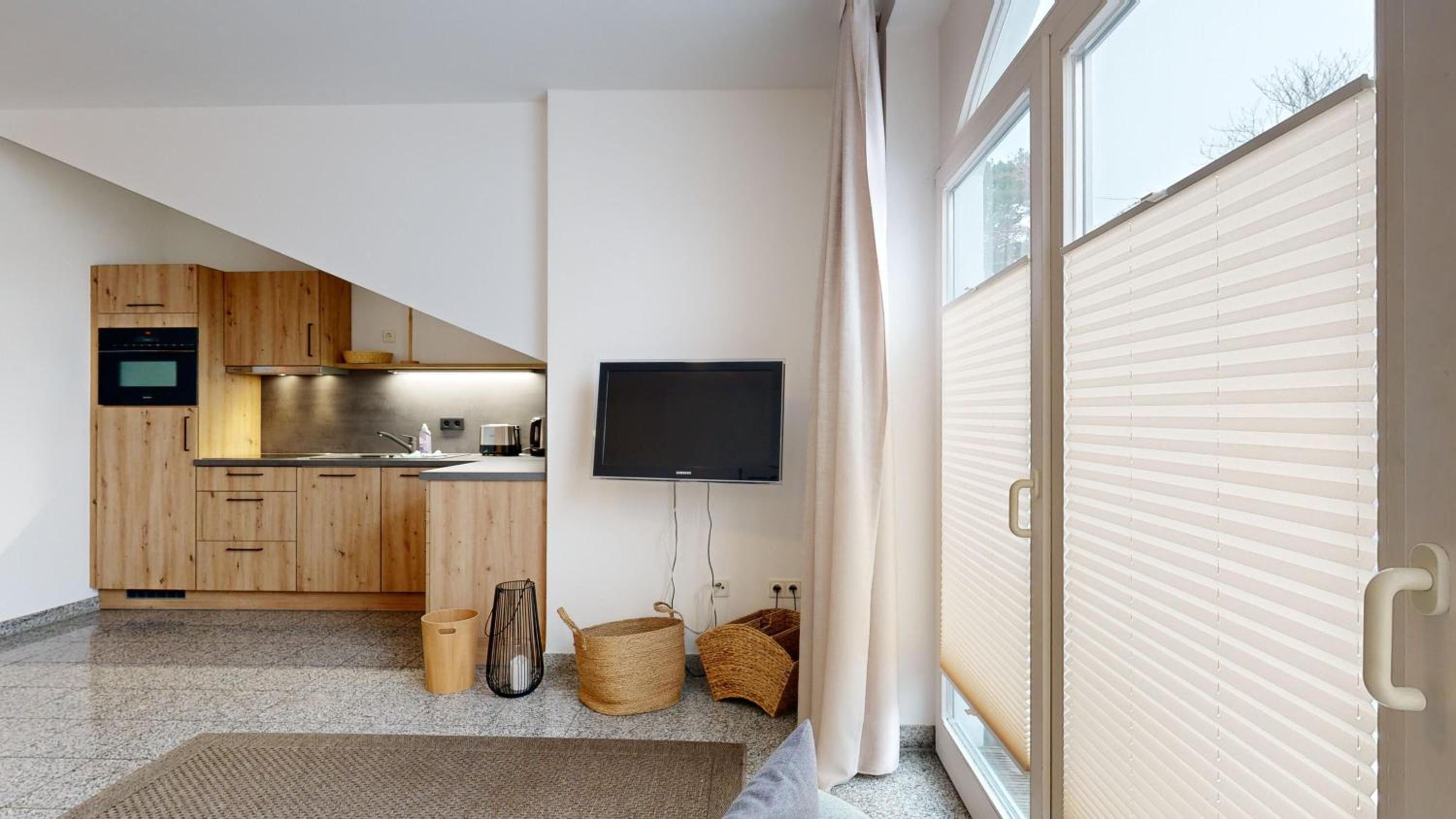 strandnahe FeWo mit Schwimmbad im Haus, a cappella 05, Binz