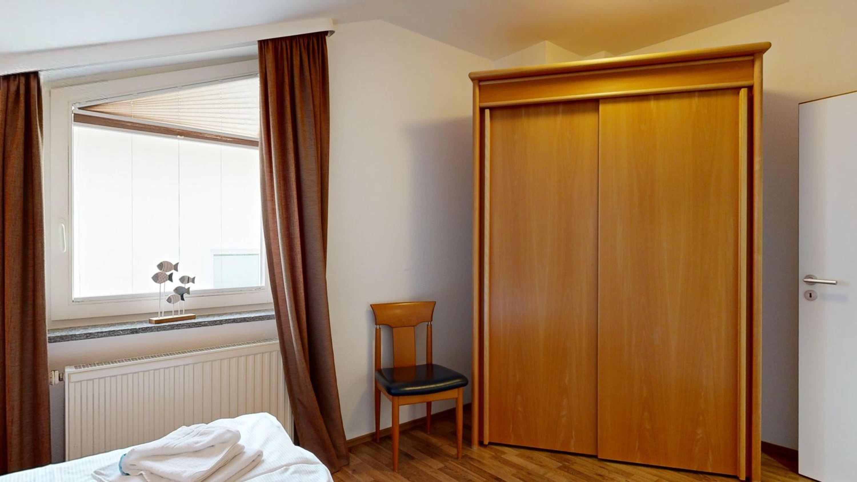 strandnahe FeWo mit Schwimmbad im Haus, a cappella 05, Binz