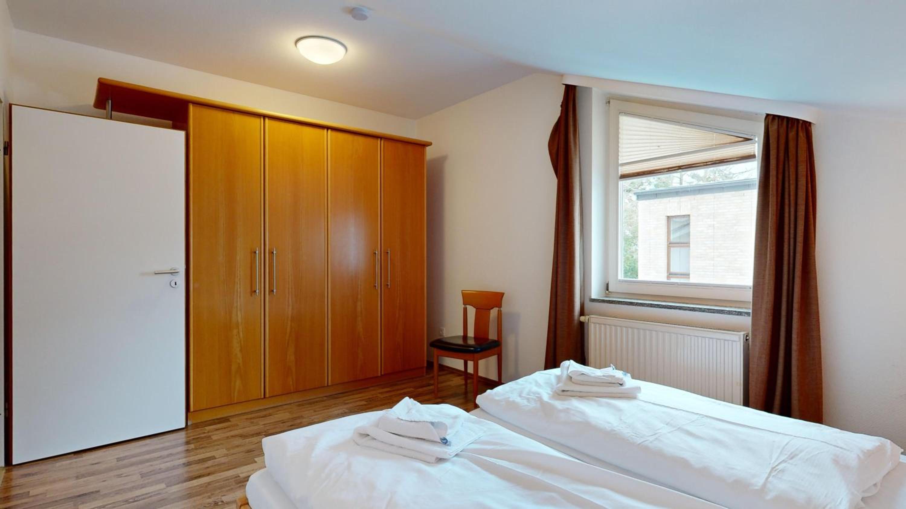 strandnahe FeWo mit Schwimmbad im Haus, a cappella 05, Binz