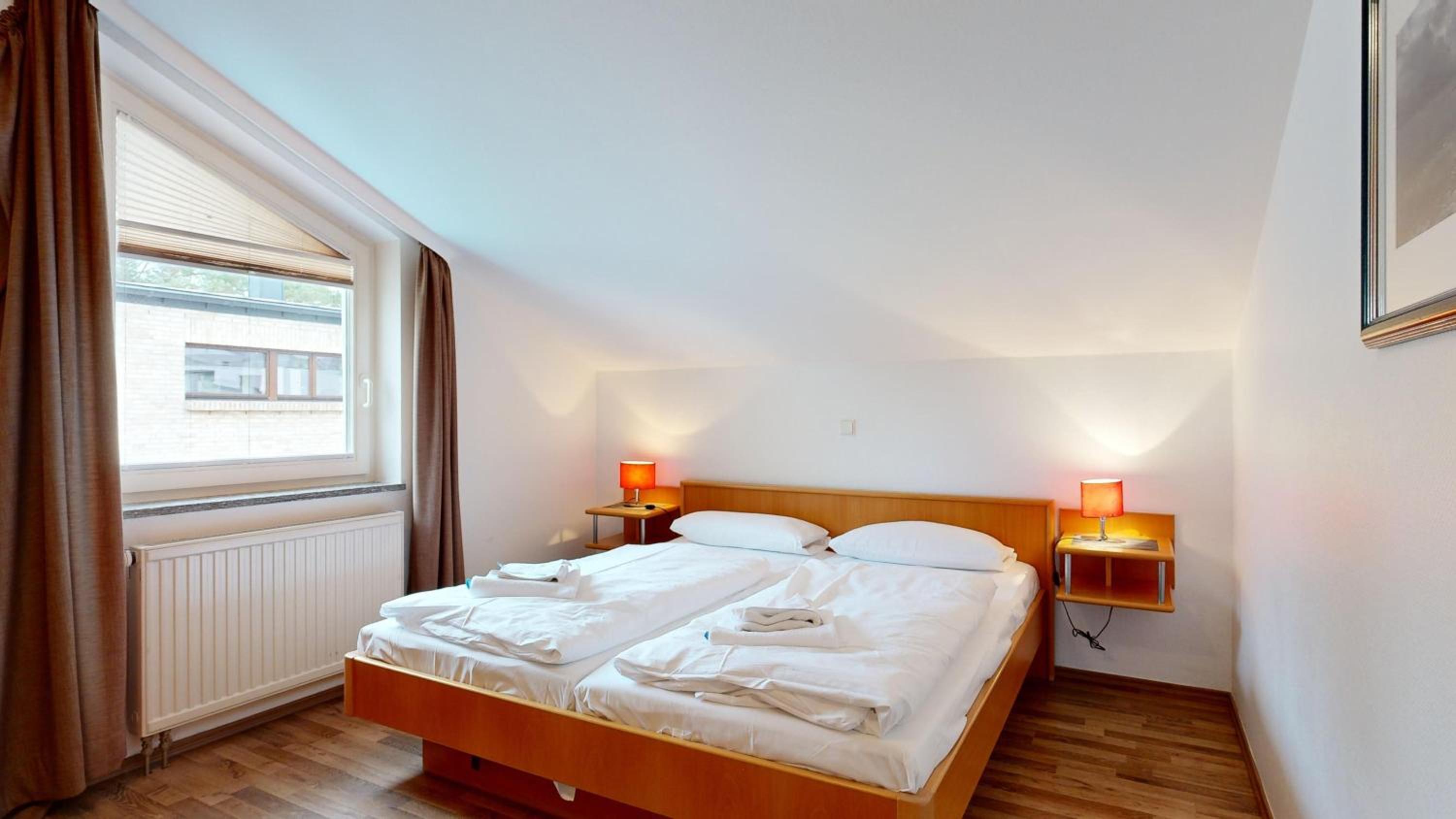 strandnahe FeWo mit Schwimmbad im Haus, a cappella 05, Binz
